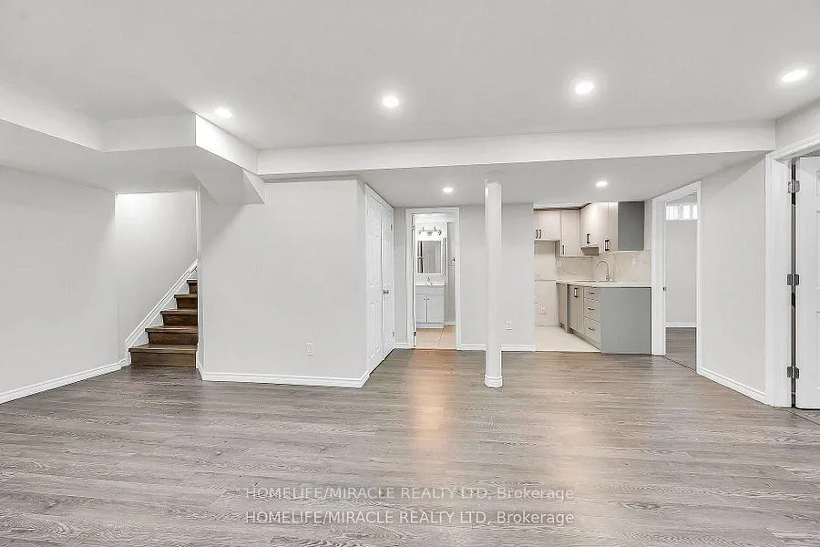 Photo 39 of 226 Spring valley Crescent E, Hamilton, Kernighan — HOMEH