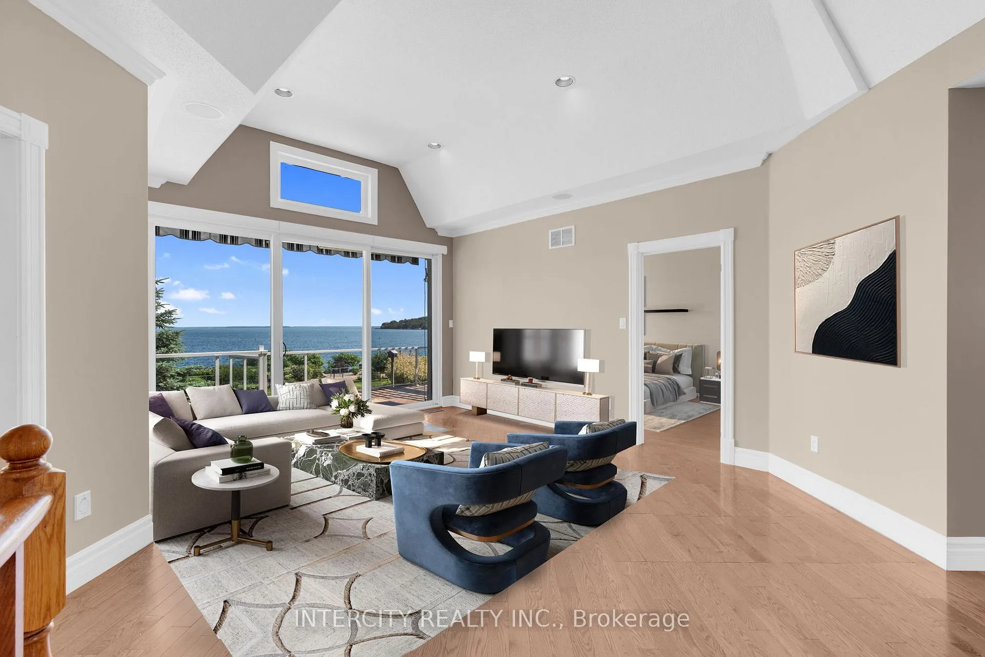 Photo 3 of 679 Aberdeen Boulevard, Midland — HOMEH