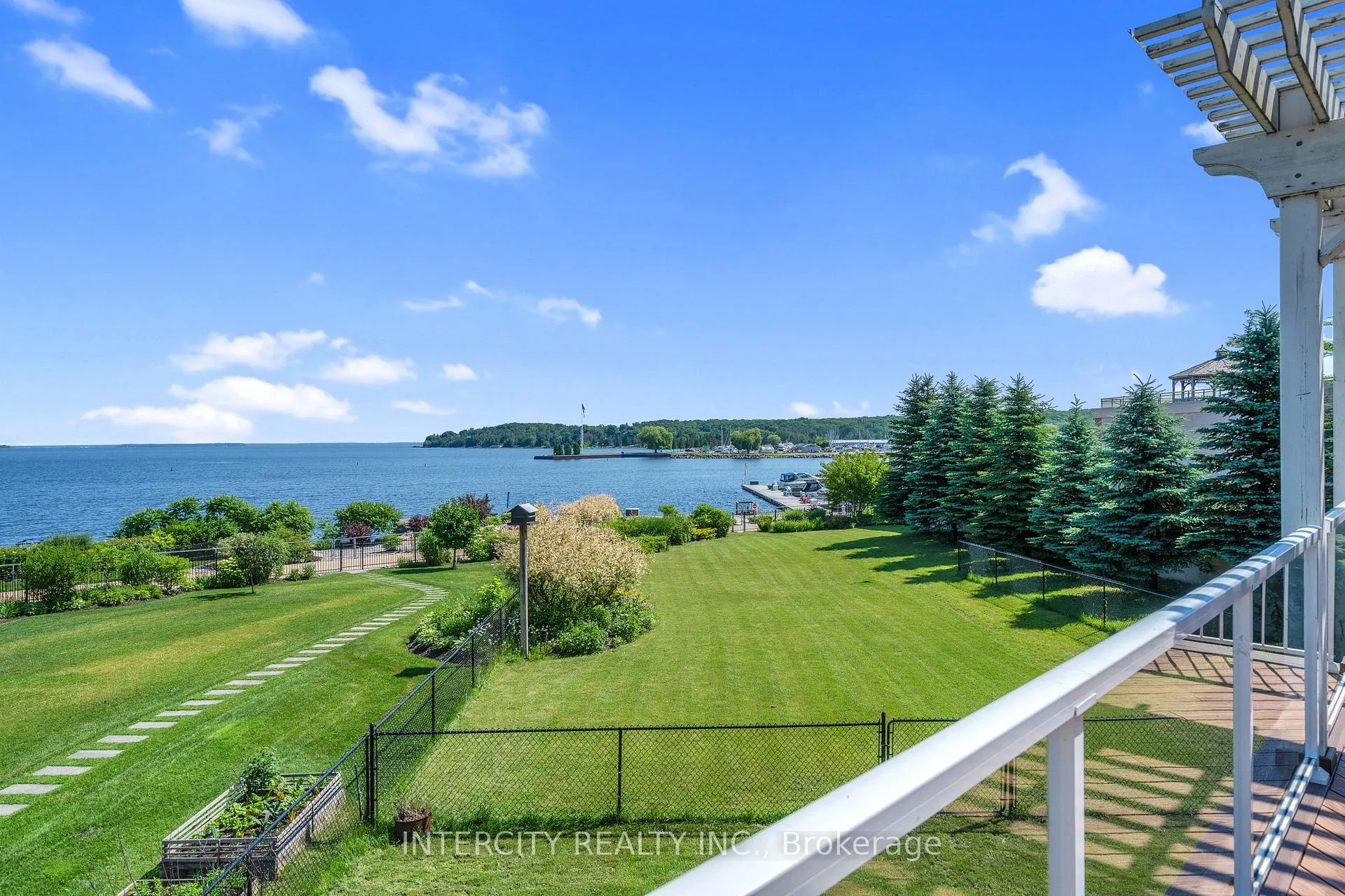 Photo 6 of 679 Aberdeen Boulevard, Midland — HOMEH