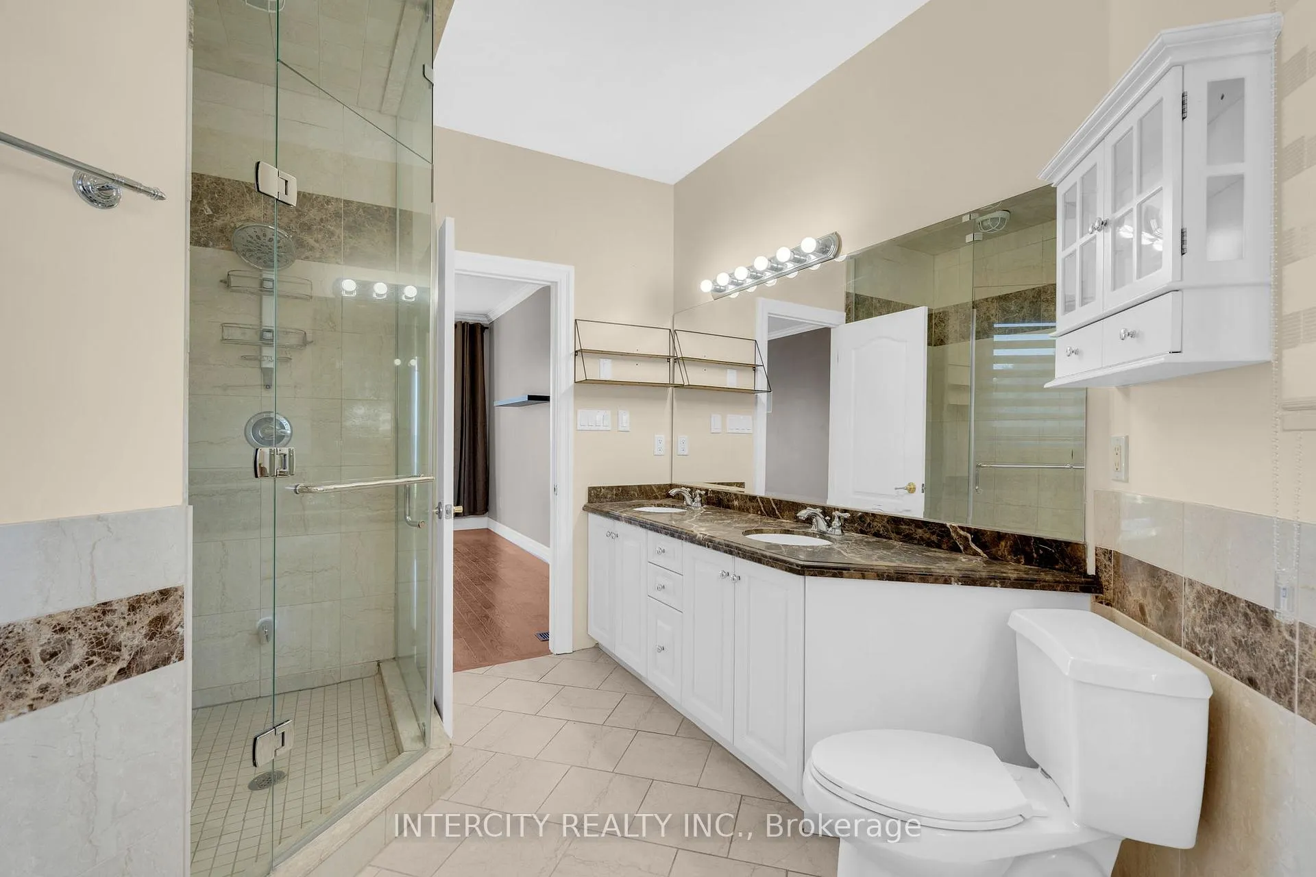 Photo 14 of 679 Aberdeen Boulevard, Midland — HOMEH