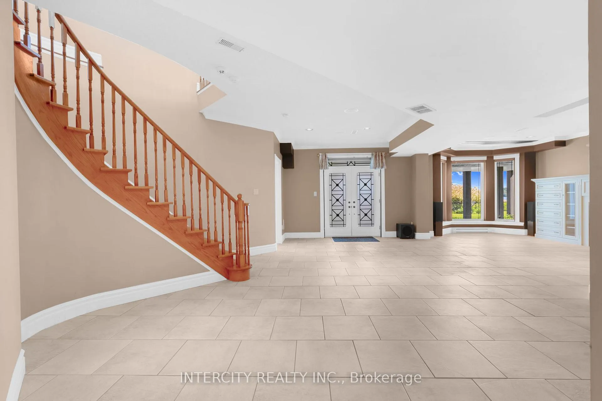 Photo 23 of 679 Aberdeen Boulevard, Midland — HOMEH