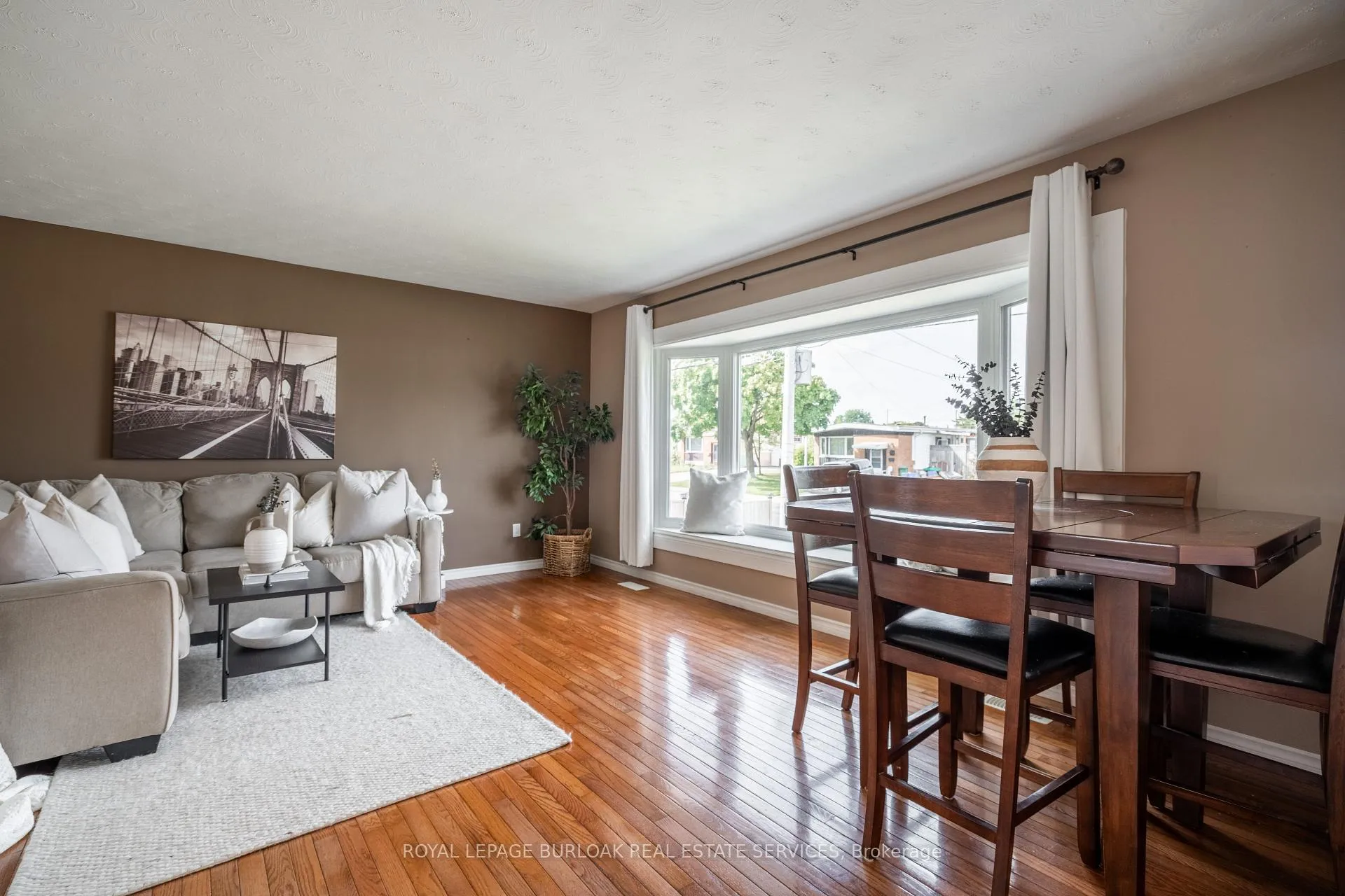 Photo 8 of 71 Fielding Crescent, Hamilton, Lawfield — HOMEH