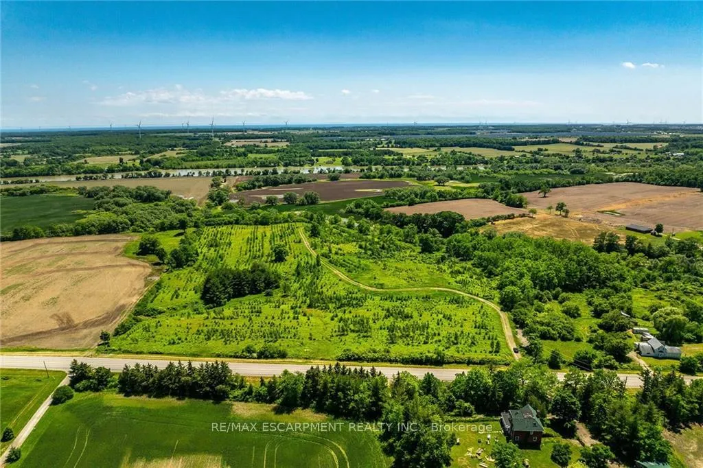 Front of NA #17 Haldimand Road
