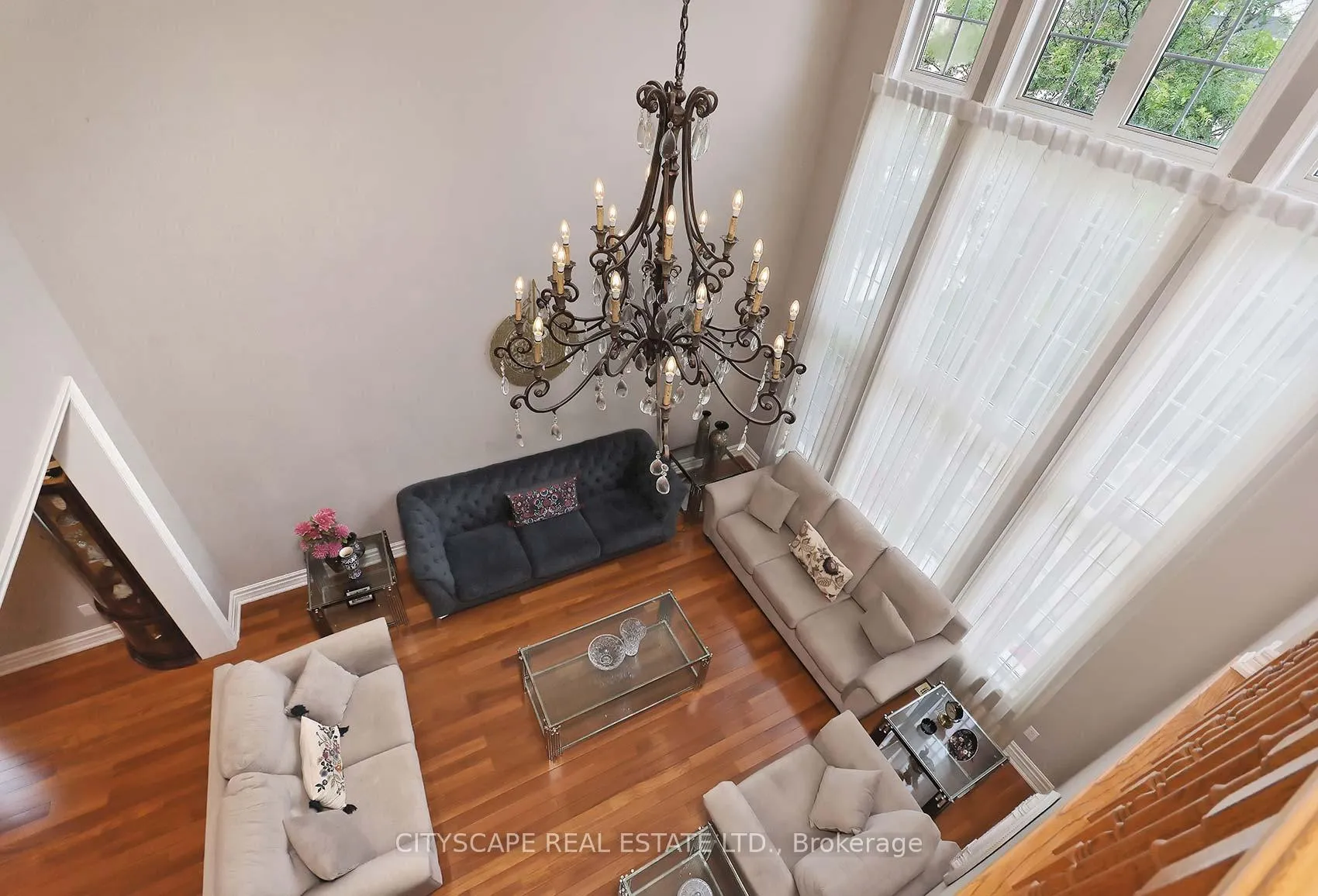 Photo 8 of 60 Lipa Drive, Vaughan, East Woodbridge — HOMEH