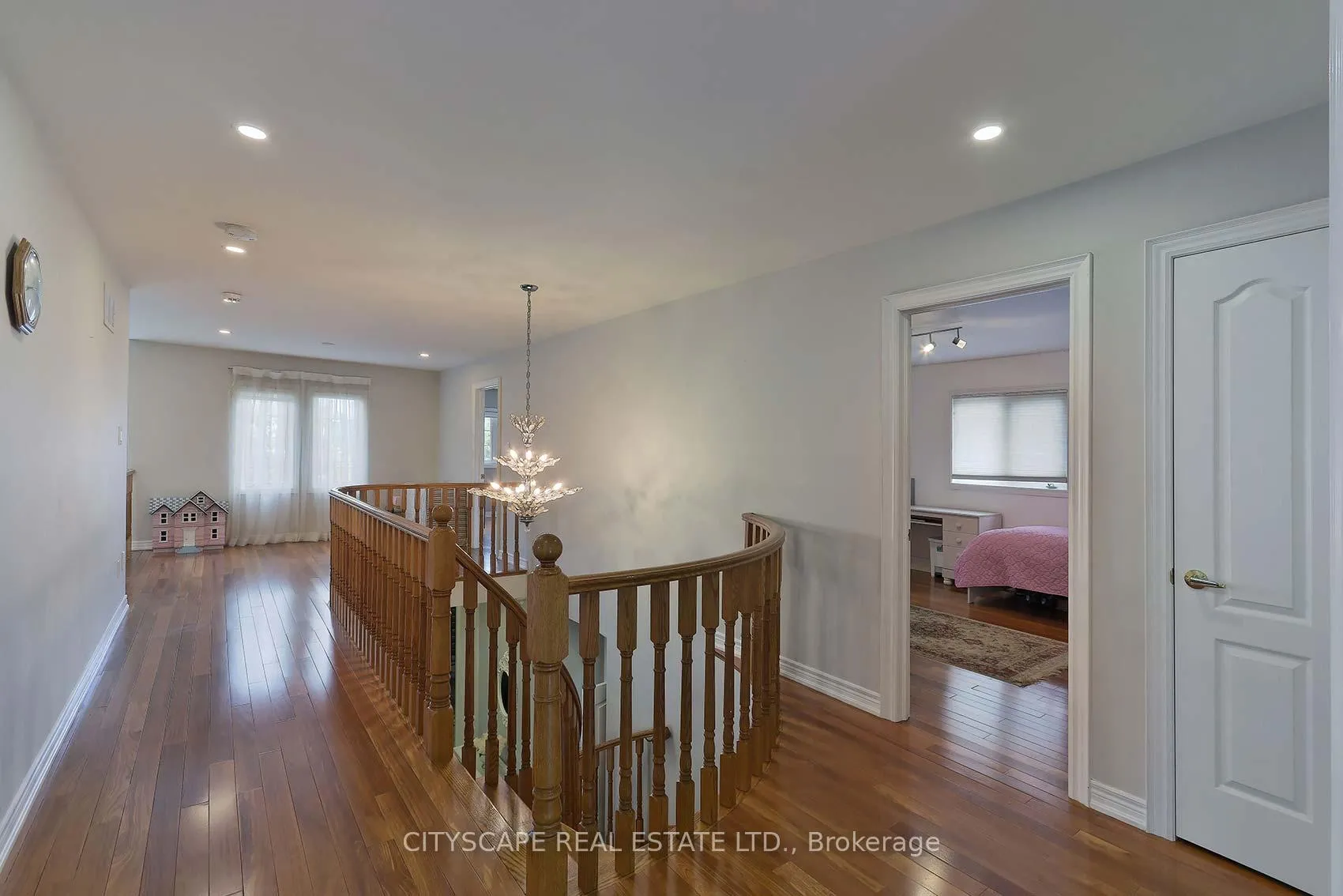 Photo 18 of 60 Lipa Drive, Vaughan, East Woodbridge — HOMEH