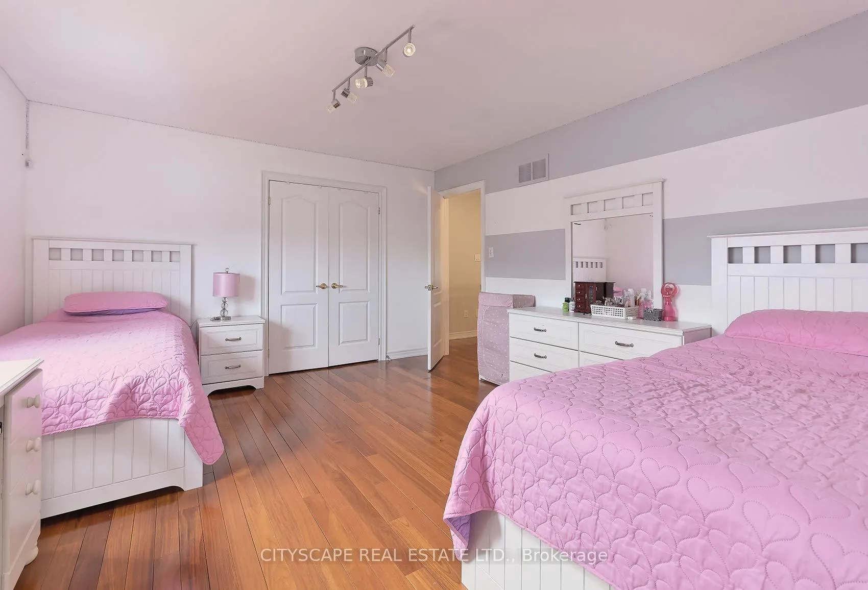 Photo 22 of 60 Lipa Drive, Vaughan, East Woodbridge — HOMEH