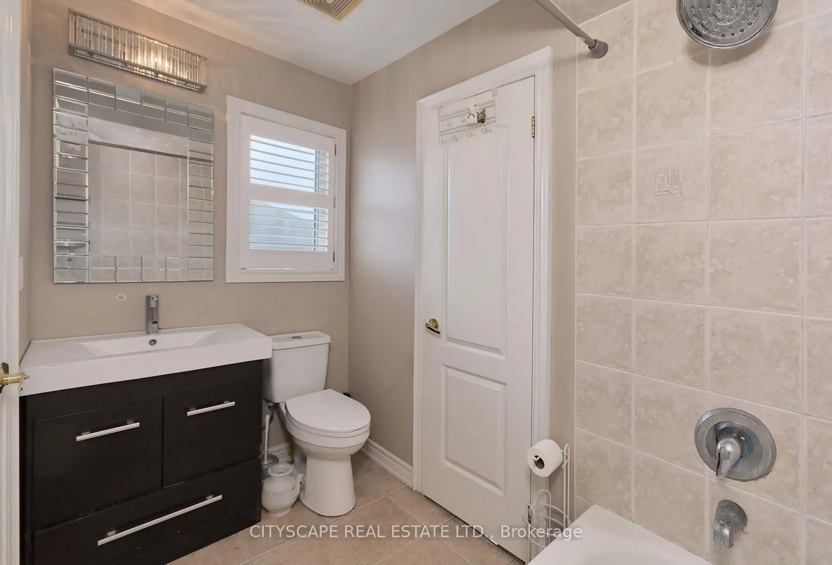 Photo 25 of 60 Lipa Drive, Vaughan, East Woodbridge — HOMEH