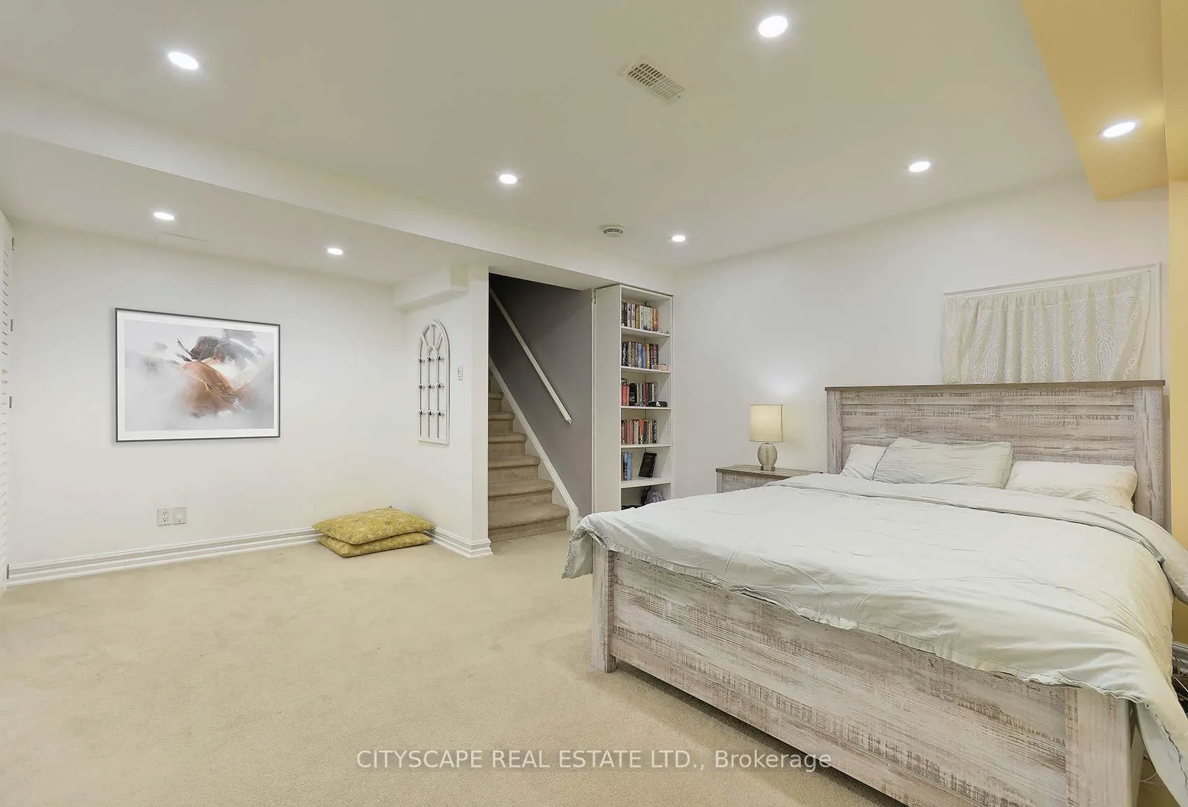 Photo 33 of 60 Lipa Drive, Vaughan, East Woodbridge — HOMEH
