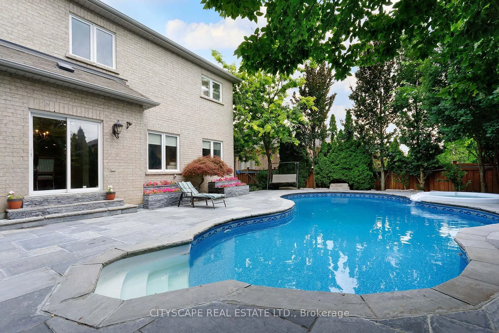 Photo 38 of 60 Lipa Drive, Vaughan, East Woodbridge — HOMEH
