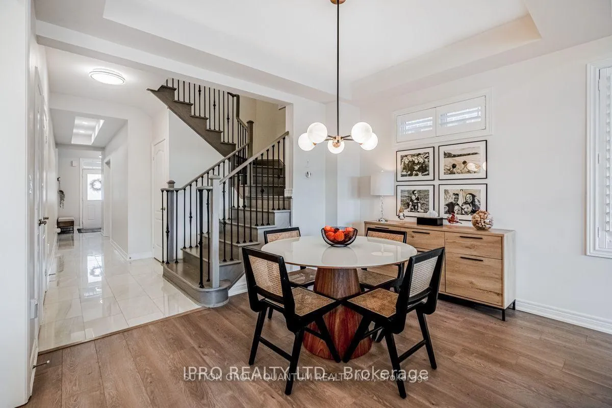 Photo 6 of 22 Mountain Heights Pl, Hamilton, Waterdown — HOMEH