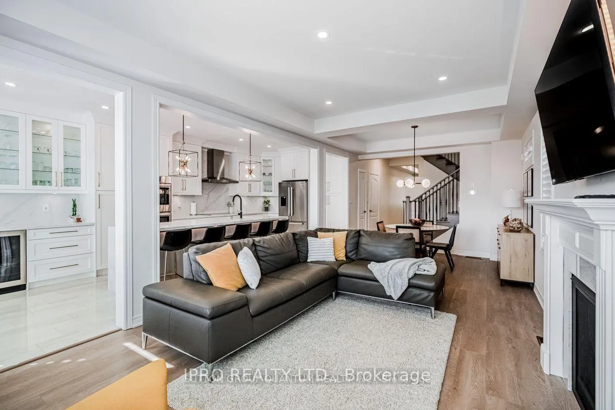 Photo 15 of 22 Mountain Heights Pl, Hamilton, Waterdown — HOMEH