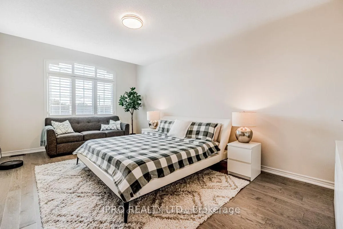 Photo 17 of 22 Mountain Heights Pl, Hamilton, Waterdown — HOMEH