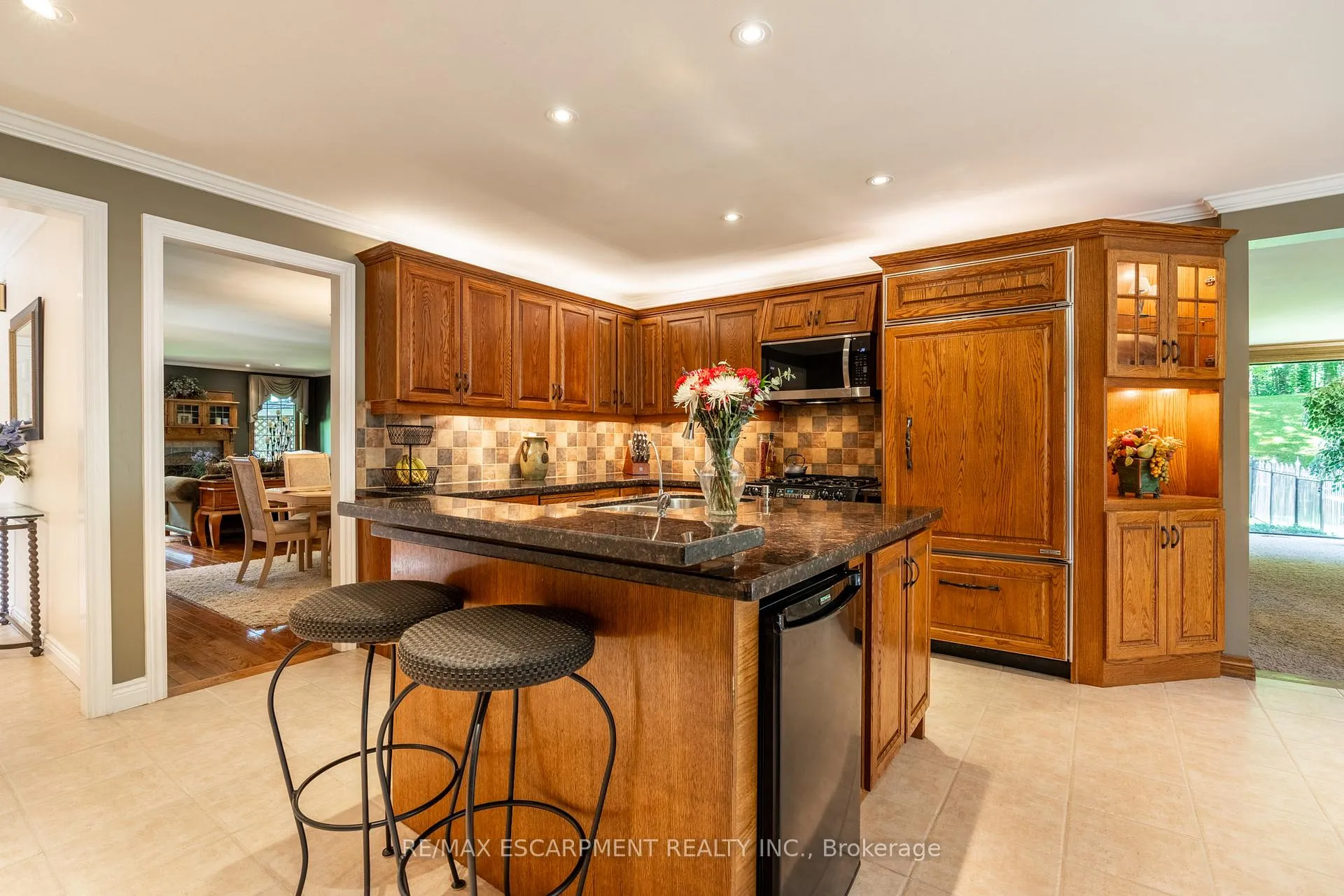 Photo 10 of 47 Woodend Drive, Hamilton, Rural Flamborough — HOMEH