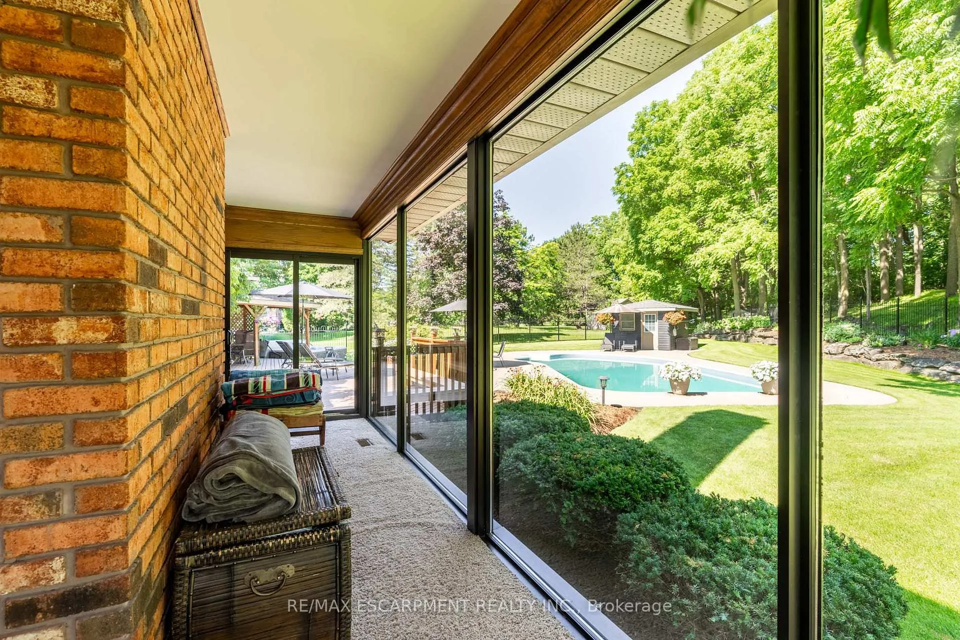 Photo 16 of 47 Woodend Drive, Hamilton, Rural Flamborough — HOMEH