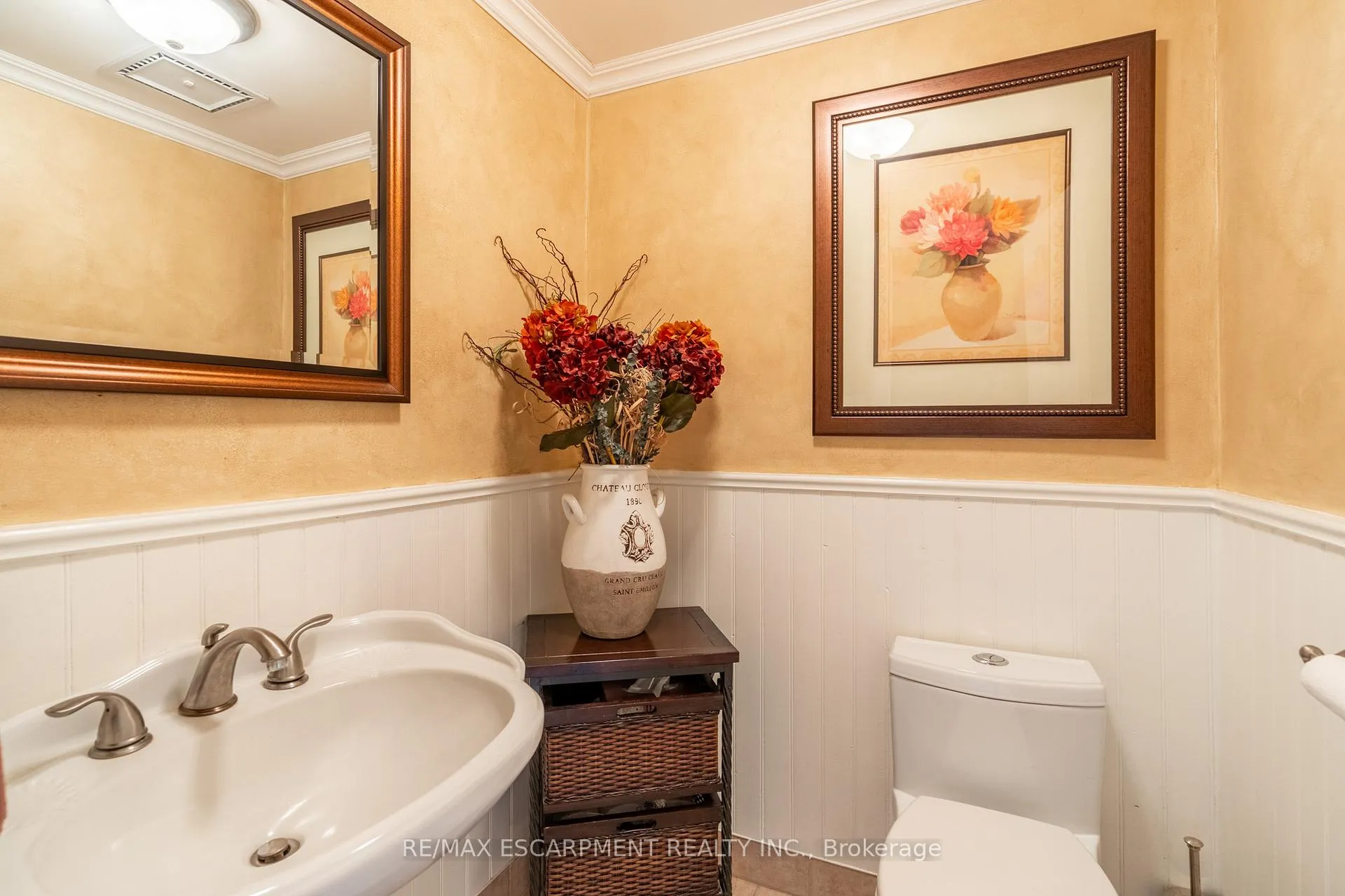 Photo 21 of 47 Woodend Drive, Hamilton, Rural Flamborough — HOMEH