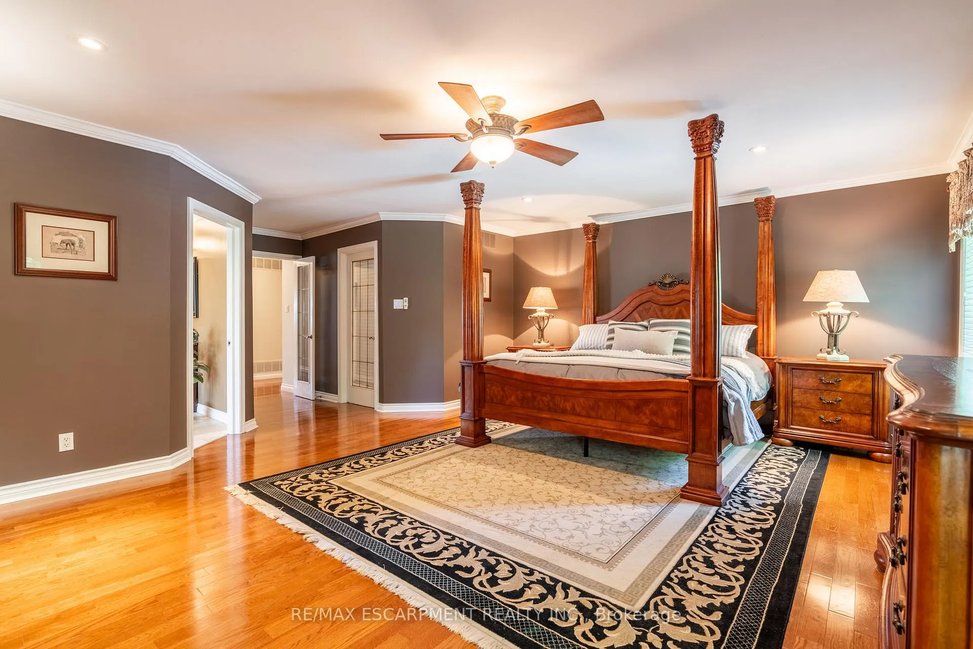 Photo 23 of 47 Woodend Drive, Hamilton, Rural Flamborough — HOMEH