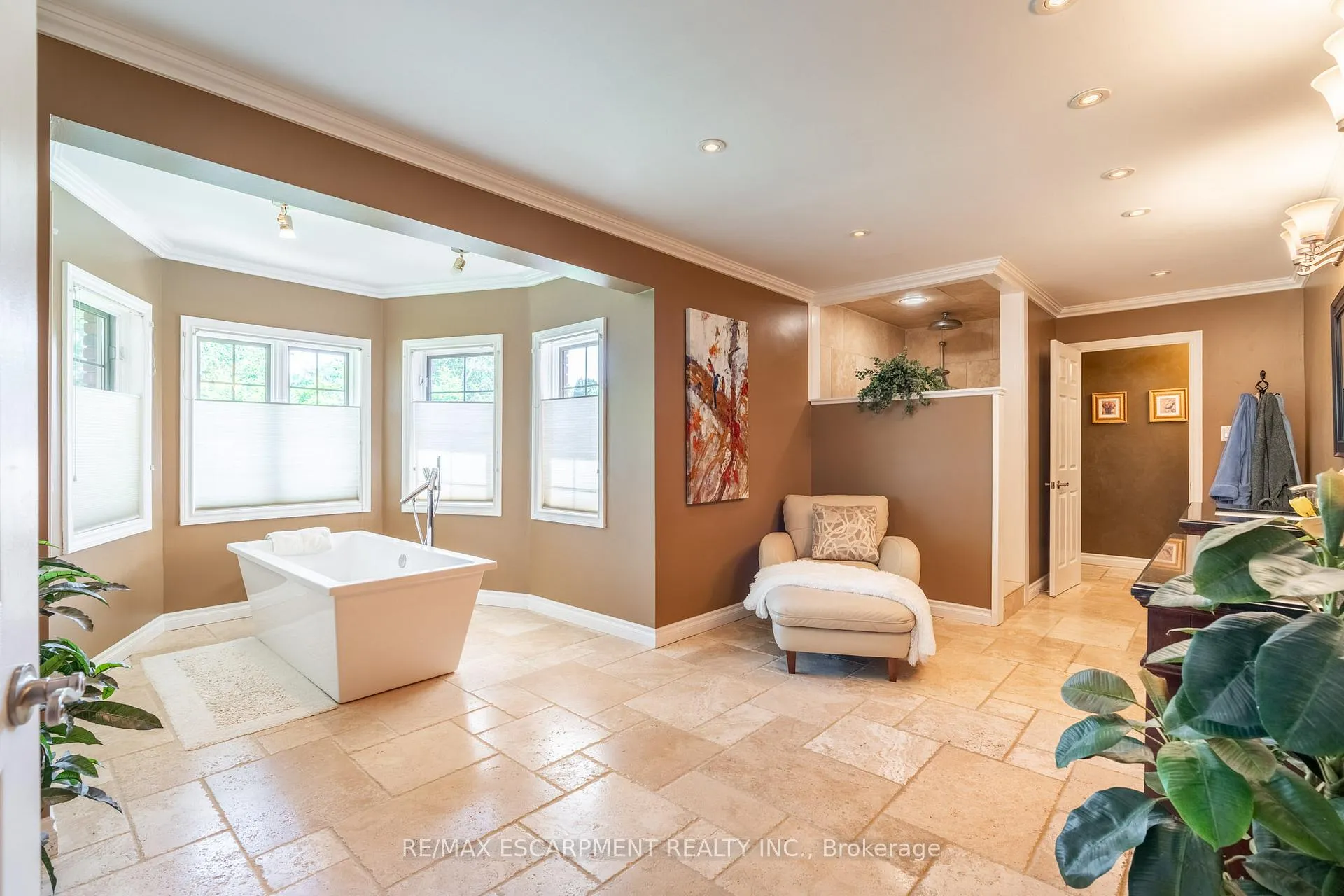 Photo 24 of 47 Woodend Drive, Hamilton, Rural Flamborough — HOMEH