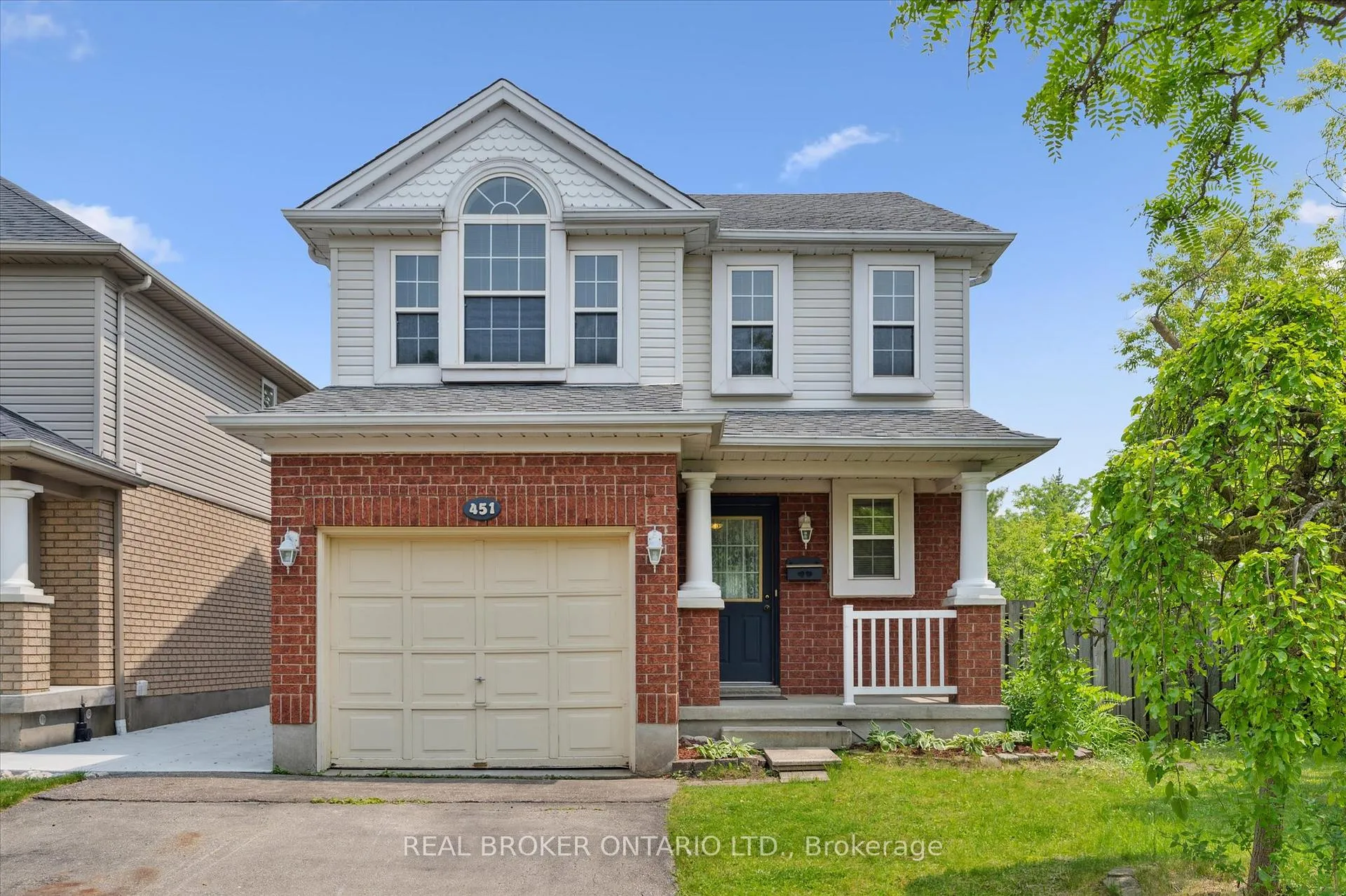 Photo 5 of 451 Citadel Court, Waterloo — HOMEH