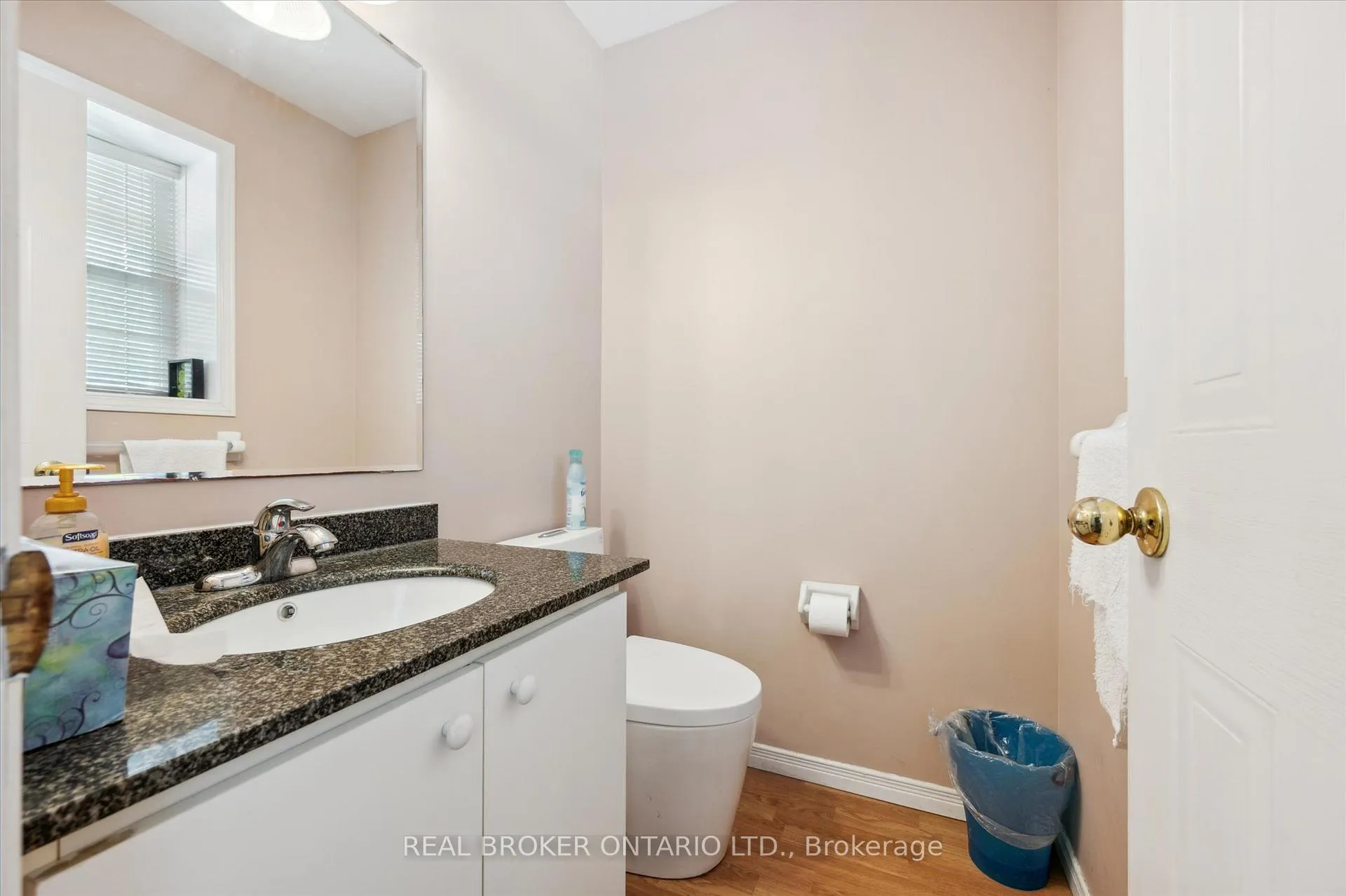 Photo 17 of 451 Citadel Court, Waterloo — HOMEH