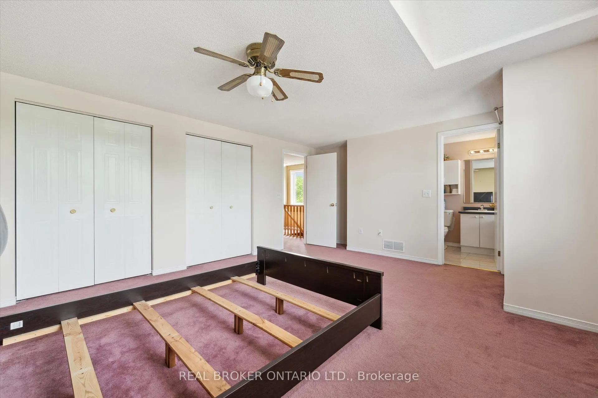 Photo 19 of 451 Citadel Court, Waterloo — HOMEH