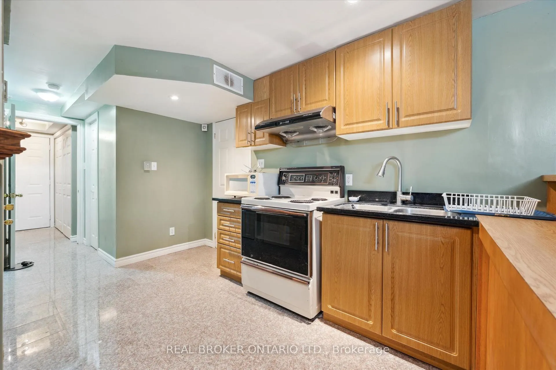Photo 28 of 451 Citadel Court, Waterloo — HOMEH