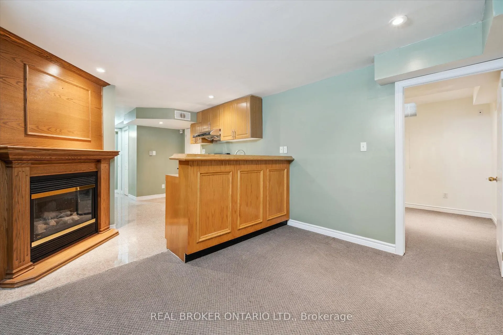 Photo 29 of 451 Citadel Court, Waterloo — HOMEH