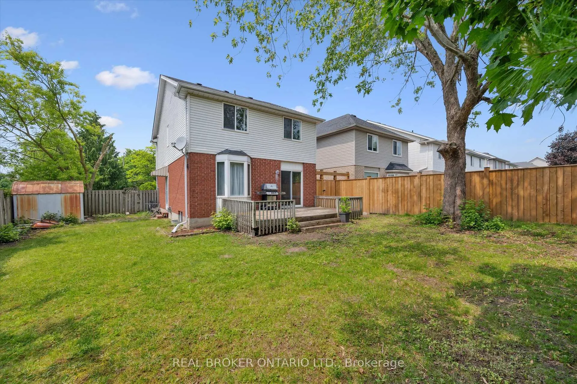 Photo 34 of 451 Citadel Court, Waterloo — HOMEH