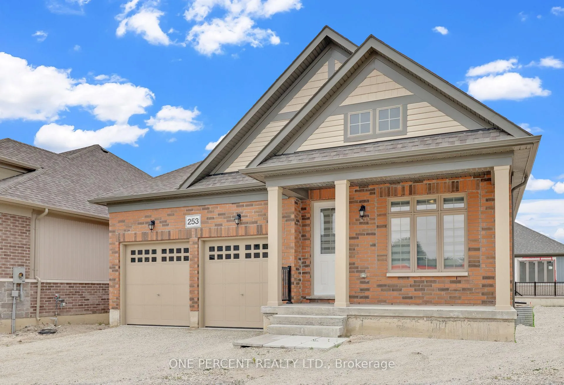 Photo 2 of 253 Wilcox Drive, Clearview, Stayner — HOMEH
