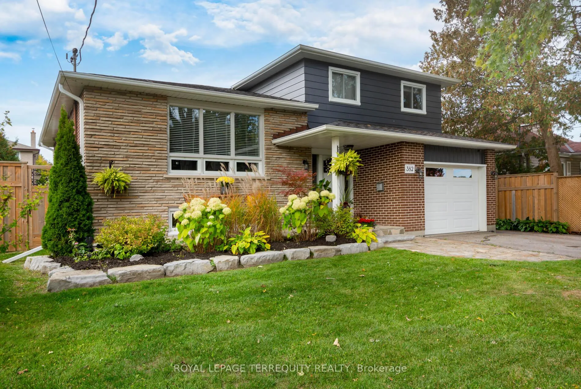 Photo 5 of 382 Nipigon Street N, Oshawa, McLaughlin — HOMEH