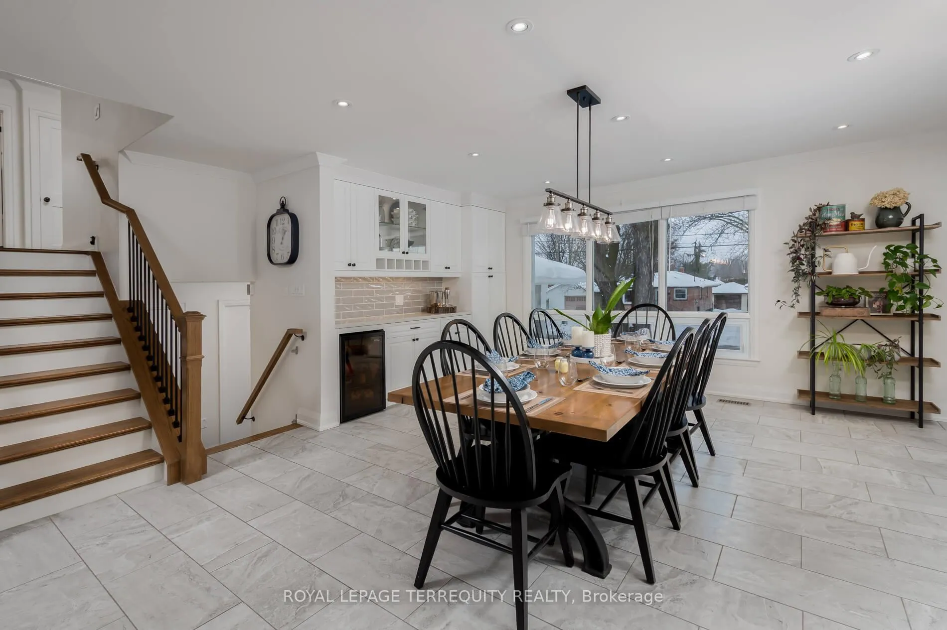 Photo 14 of 382 Nipigon Street N, Oshawa, McLaughlin — HOMEH