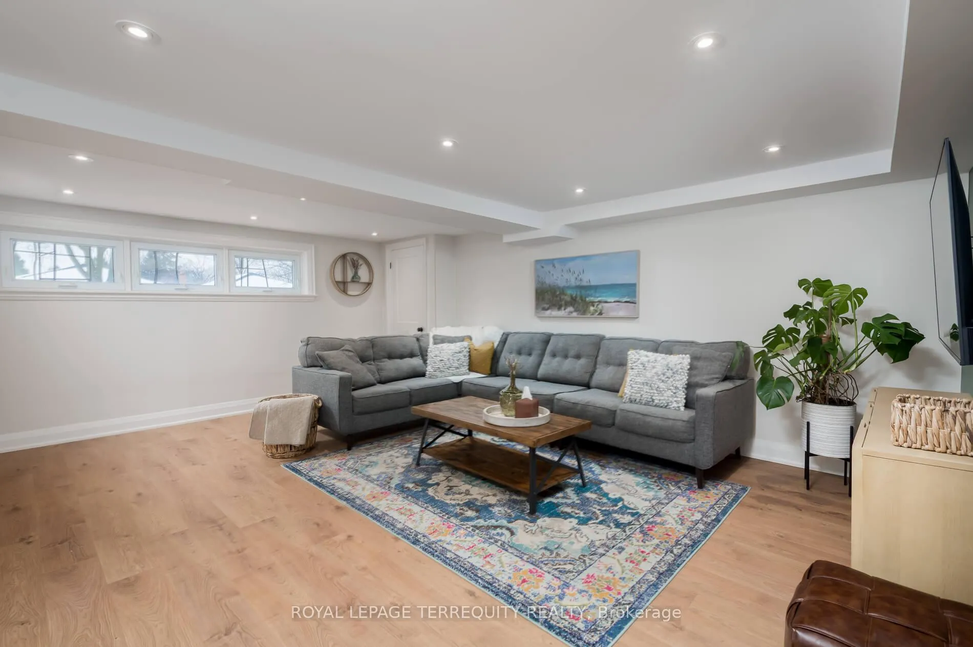 Photo 35 of 382 Nipigon Street N, Oshawa, McLaughlin — HOMEH