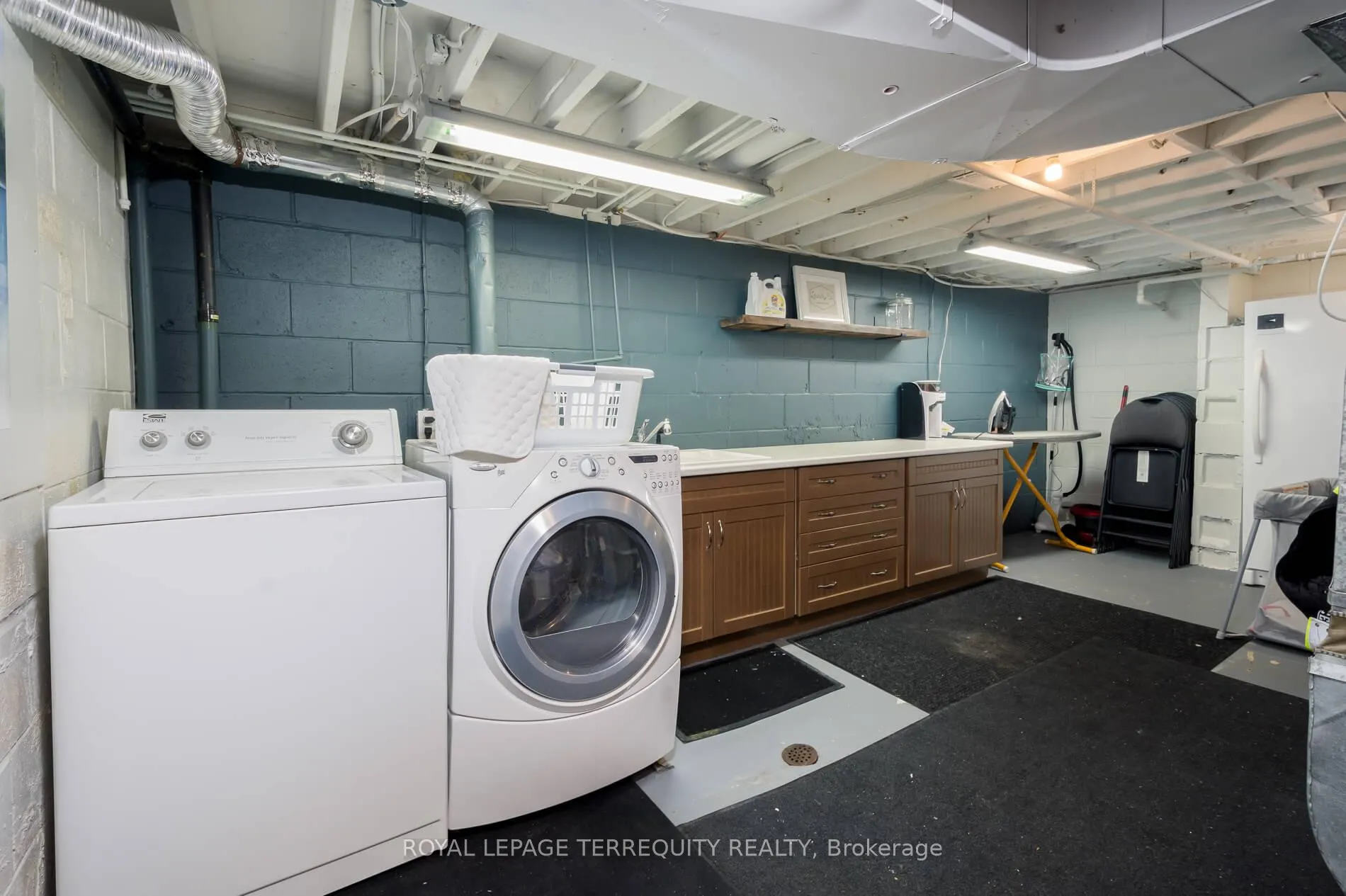 Photo 38 of 382 Nipigon Street N, Oshawa, McLaughlin — HOMEH