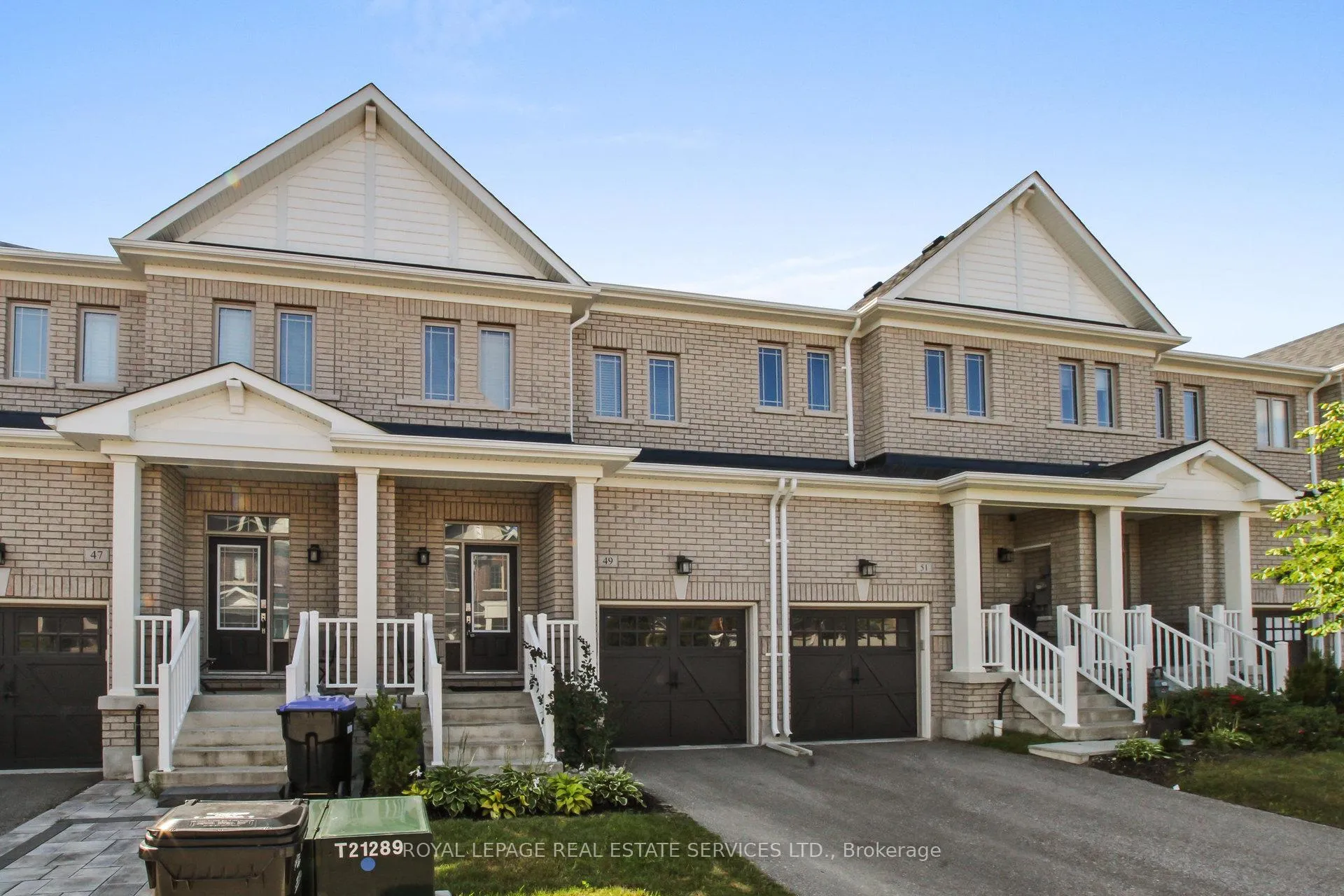 Photo 2 of 49 Clifford Crescent, New Tecumseth, Tottenham — HOMEH