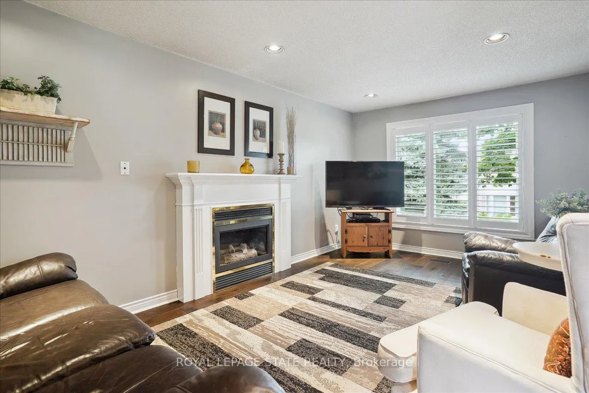Photo 9 of 126 Gurnett Drive, Hamilton, Gurnett — HOMEH