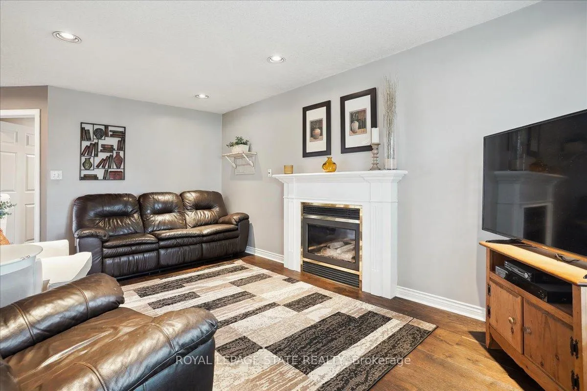 Photo 11 of 126 Gurnett Drive, Hamilton, Gurnett — HOMEH