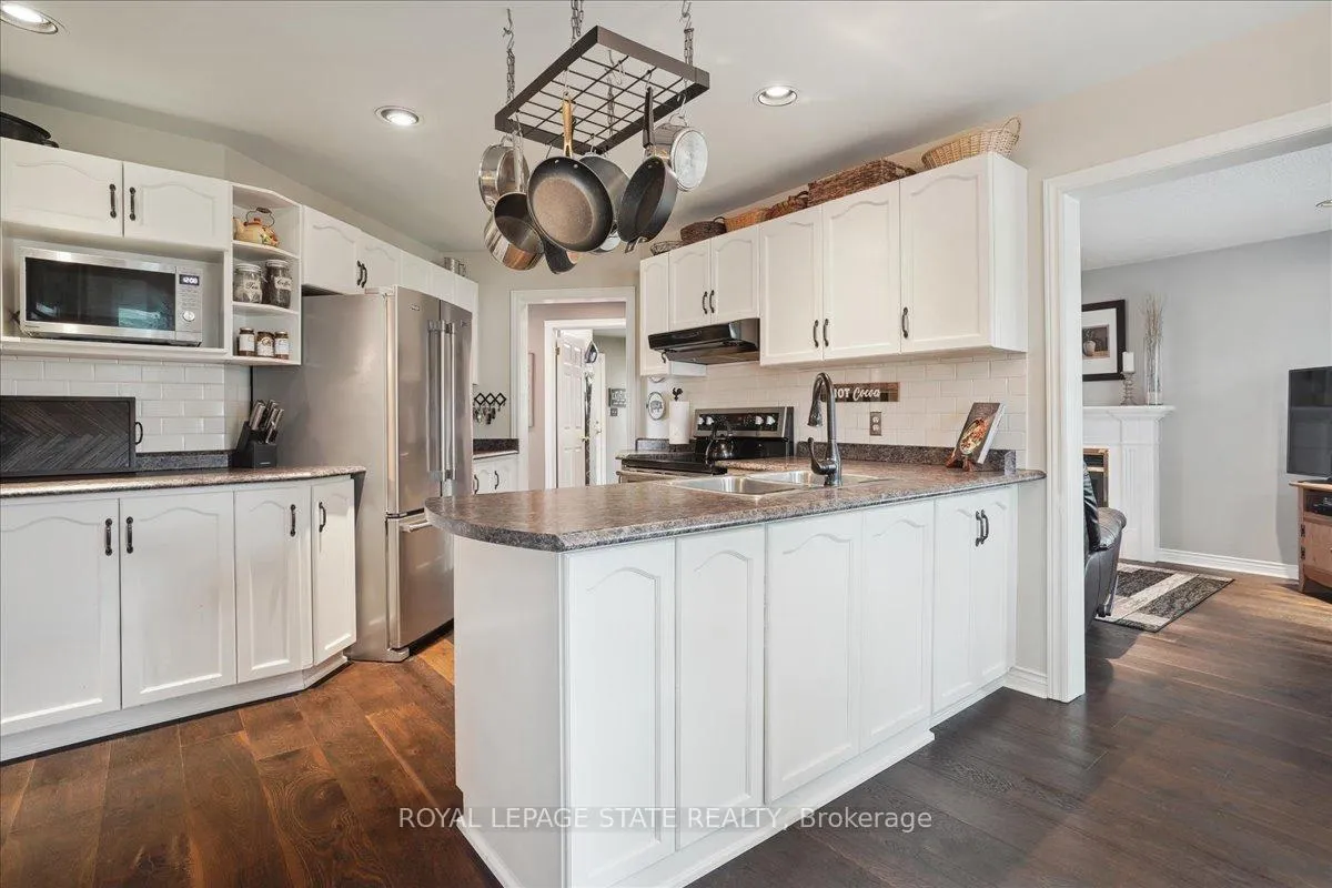Photo 13 of 126 Gurnett Drive, Hamilton, Gurnett — HOMEH