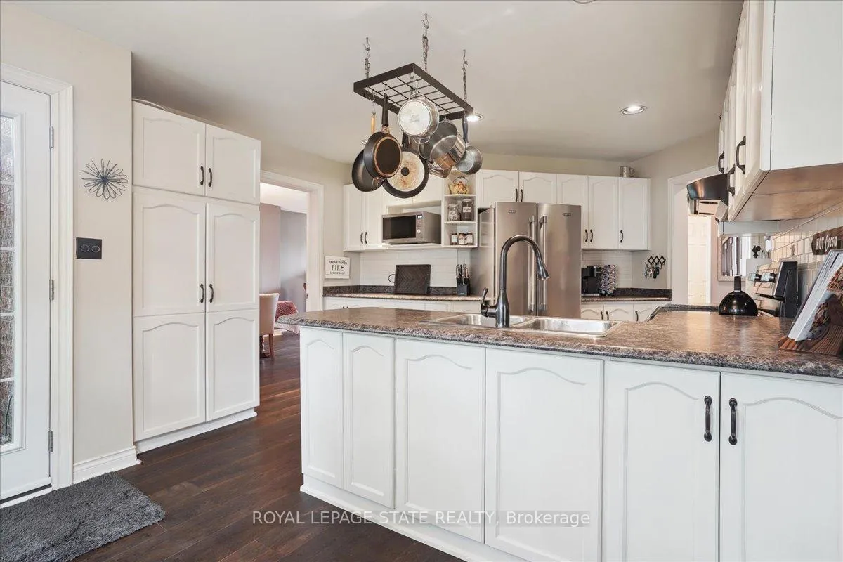 Photo 14 of 126 Gurnett Drive, Hamilton, Gurnett — HOMEH