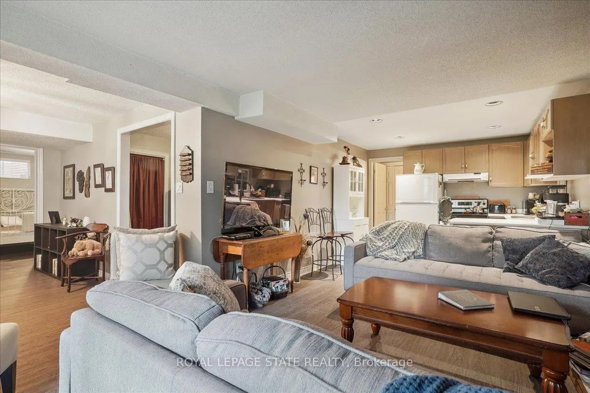 Photo 31 of 126 Gurnett Drive, Hamilton, Gurnett — HOMEH