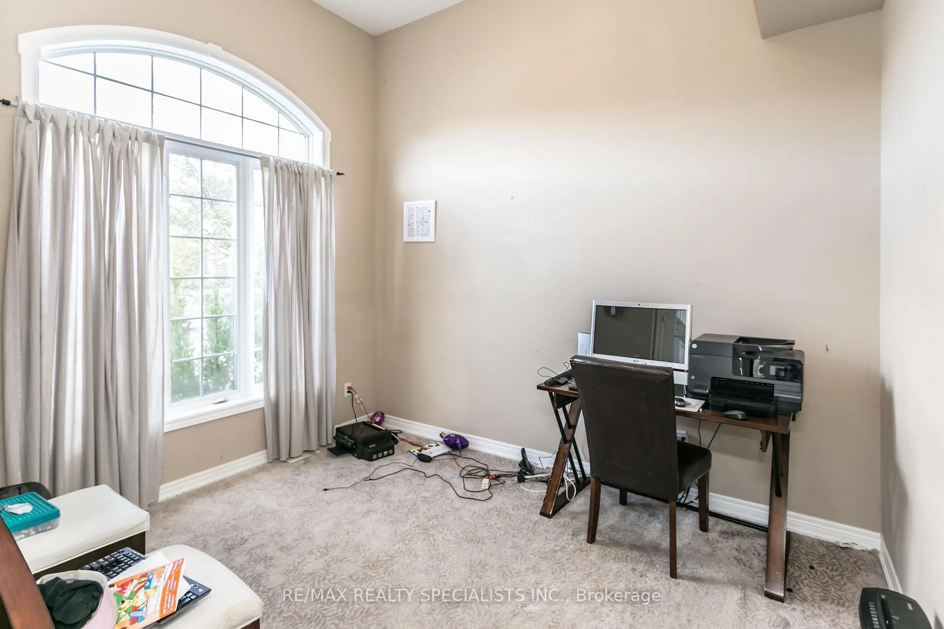 Photo 11 of 8 Playfair Court, Hamilton, Ancaster — HOMEH