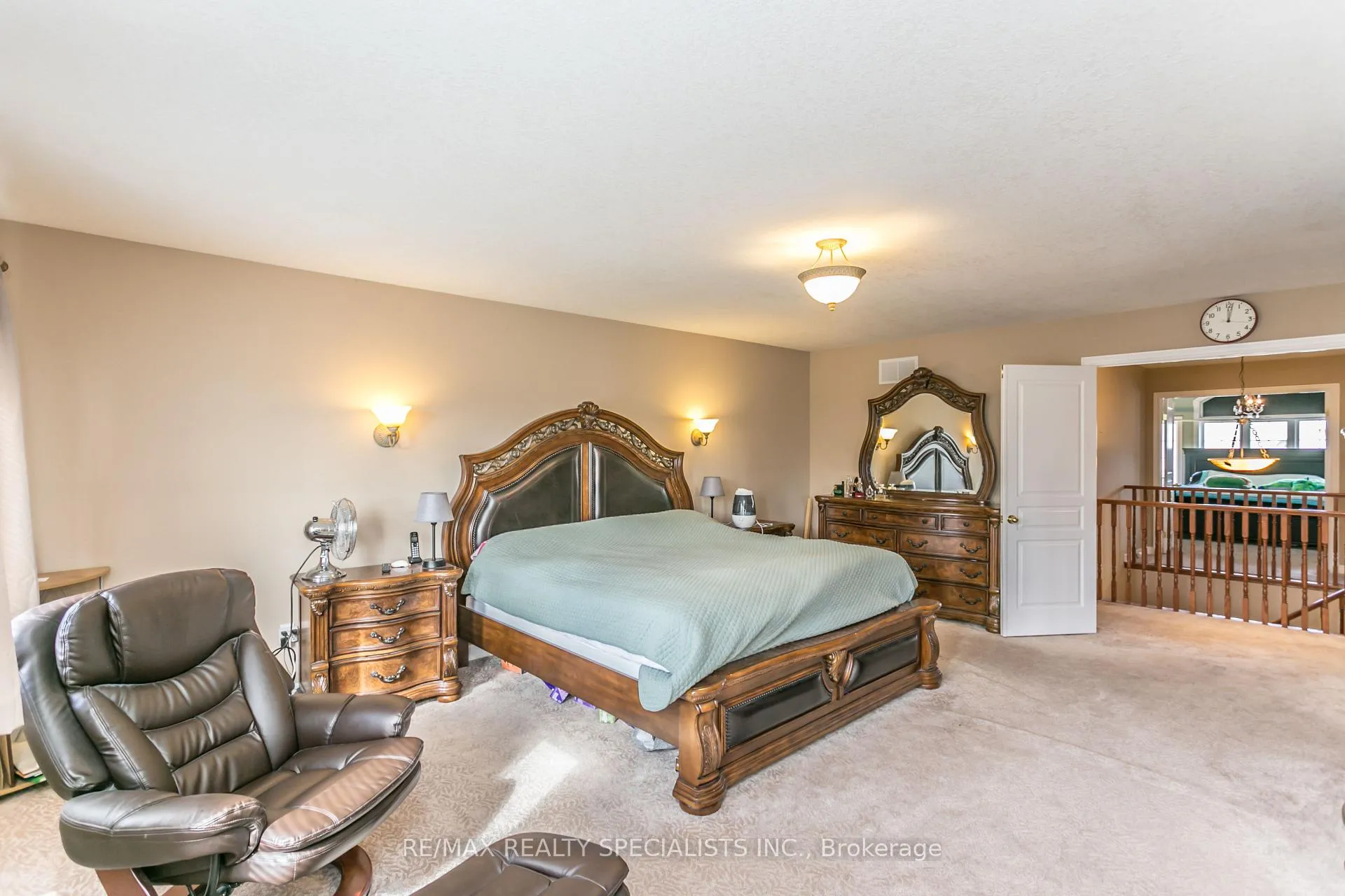 Photo 14 of 8 Playfair Court, Hamilton, Ancaster — HOMEH