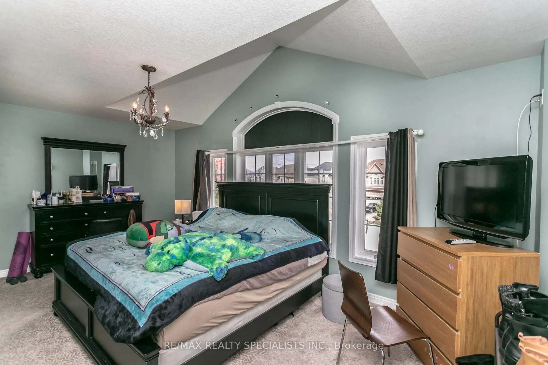 Photo 18 of 8 Playfair Court, Hamilton, Ancaster — HOMEH