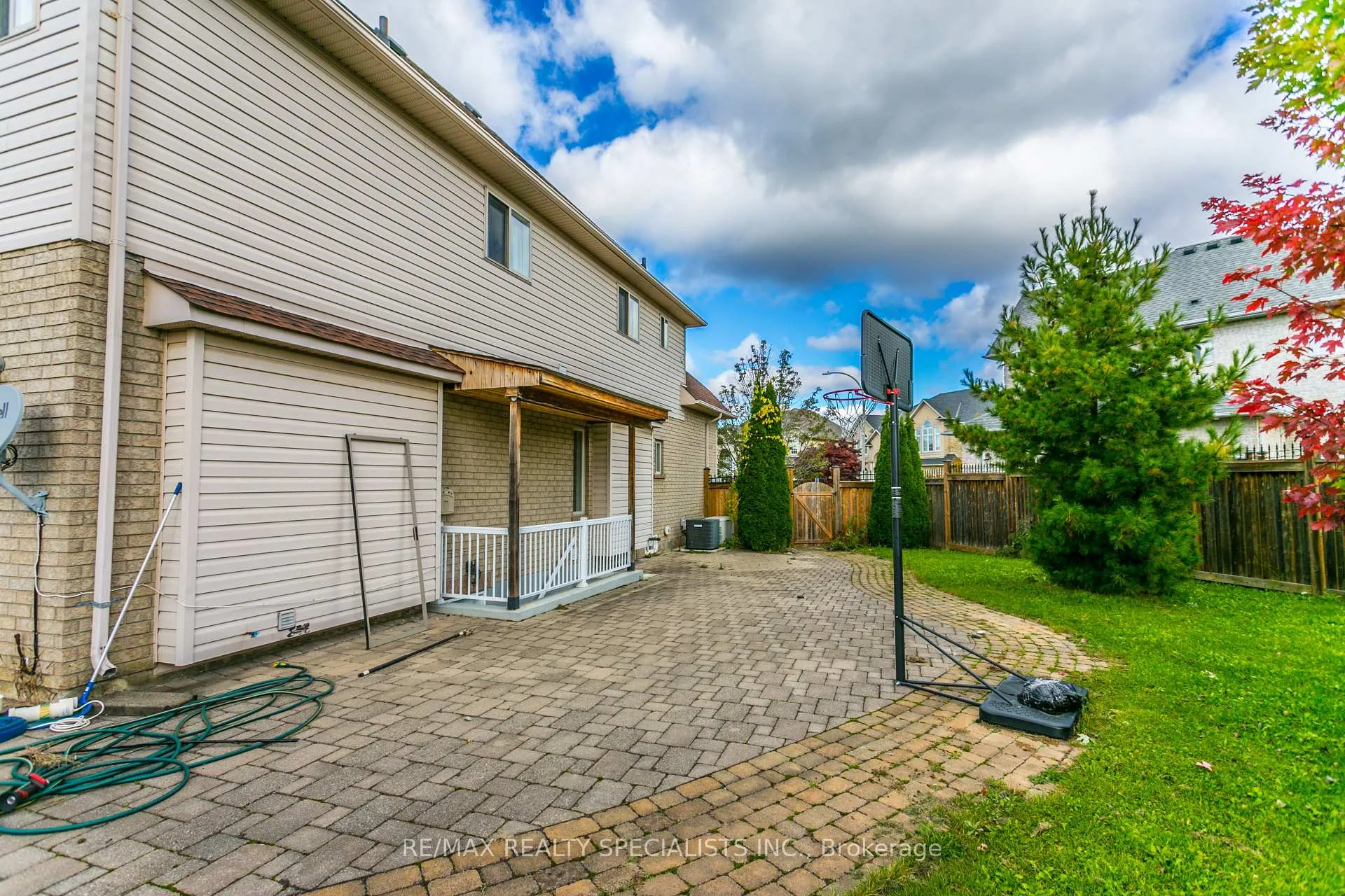 Photo 39 of 8 Playfair Court, Hamilton, Ancaster — HOMEH