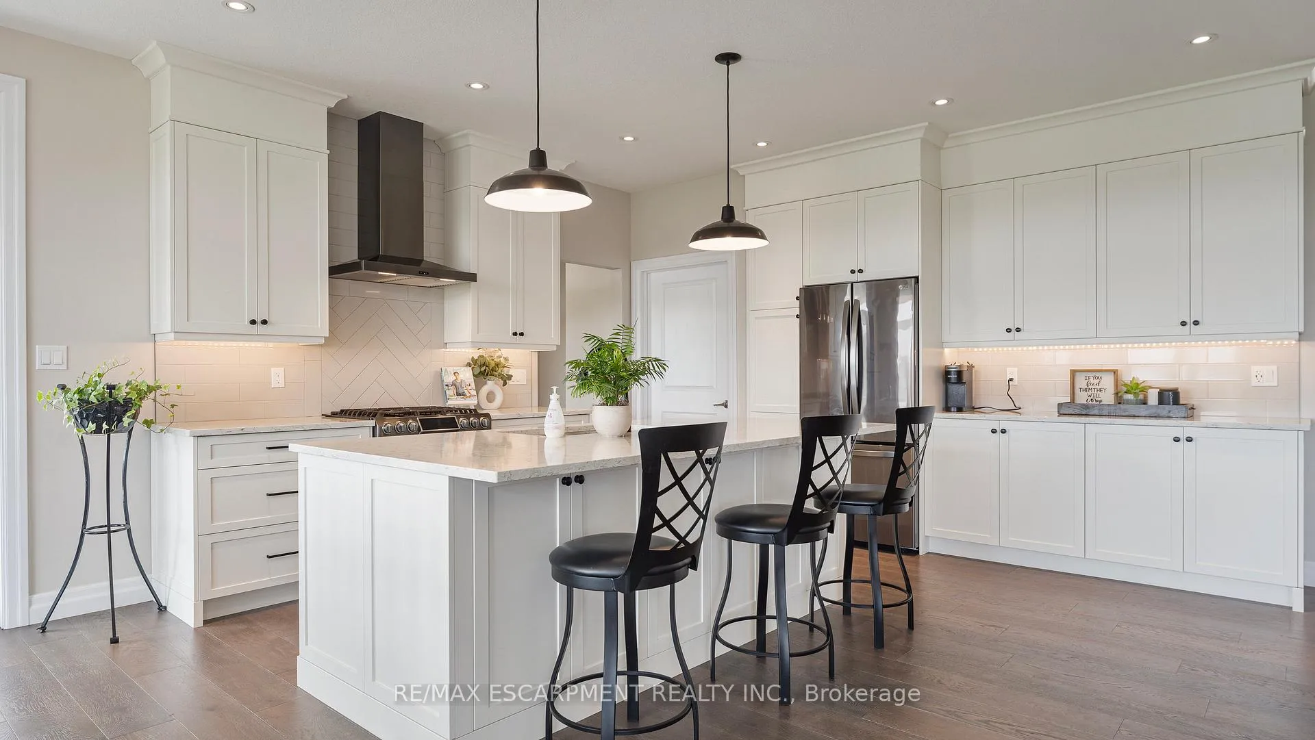 Photo 12 of Unit 3, 670 Bishopsgate Road, Brant, Paris — HOMEH