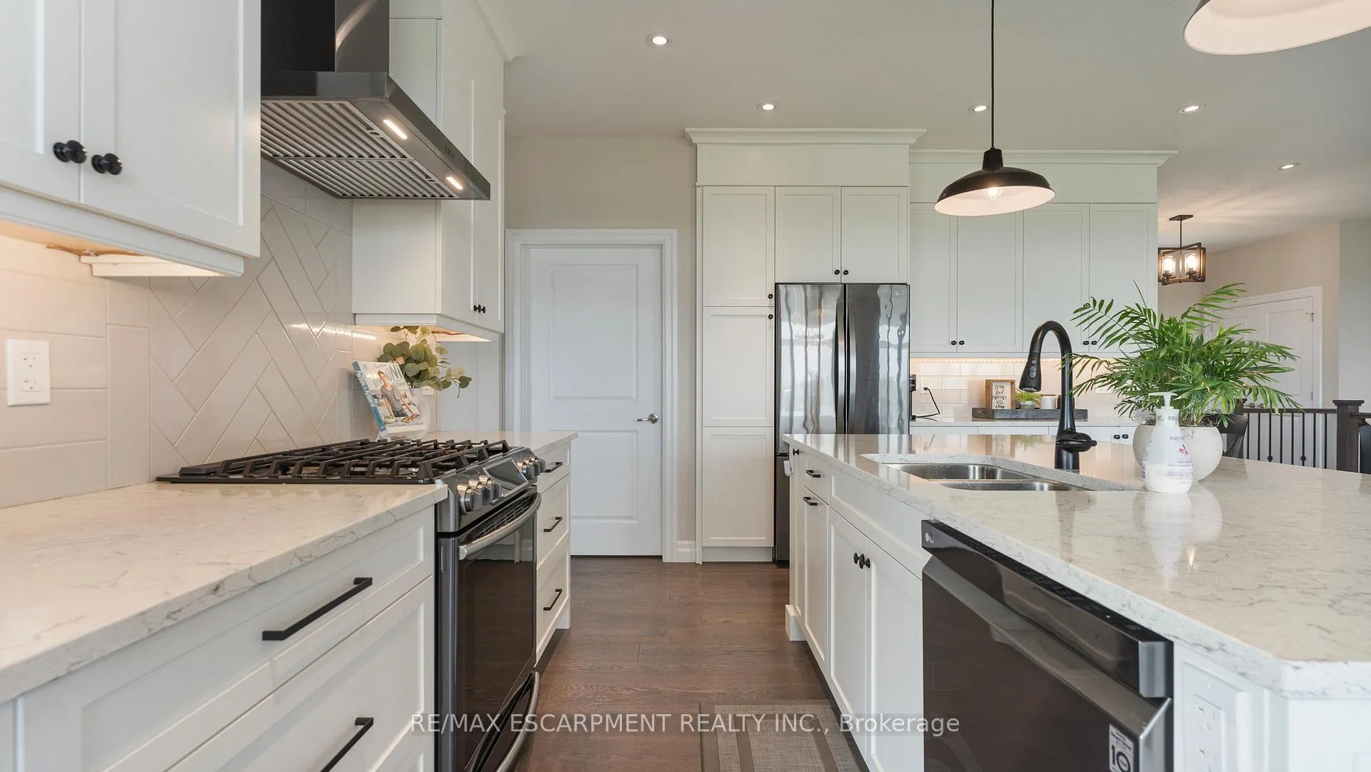 Photo 13 of Unit 3, 670 Bishopsgate Road, Brant, Paris — HOMEH