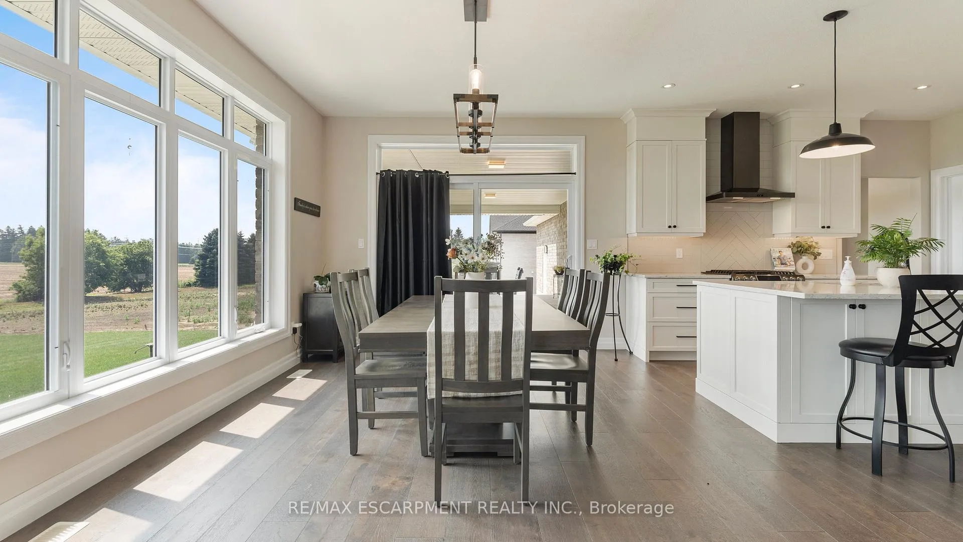 Photo 17 of Unit 3, 670 Bishopsgate Road, Brant, Paris — HOMEH