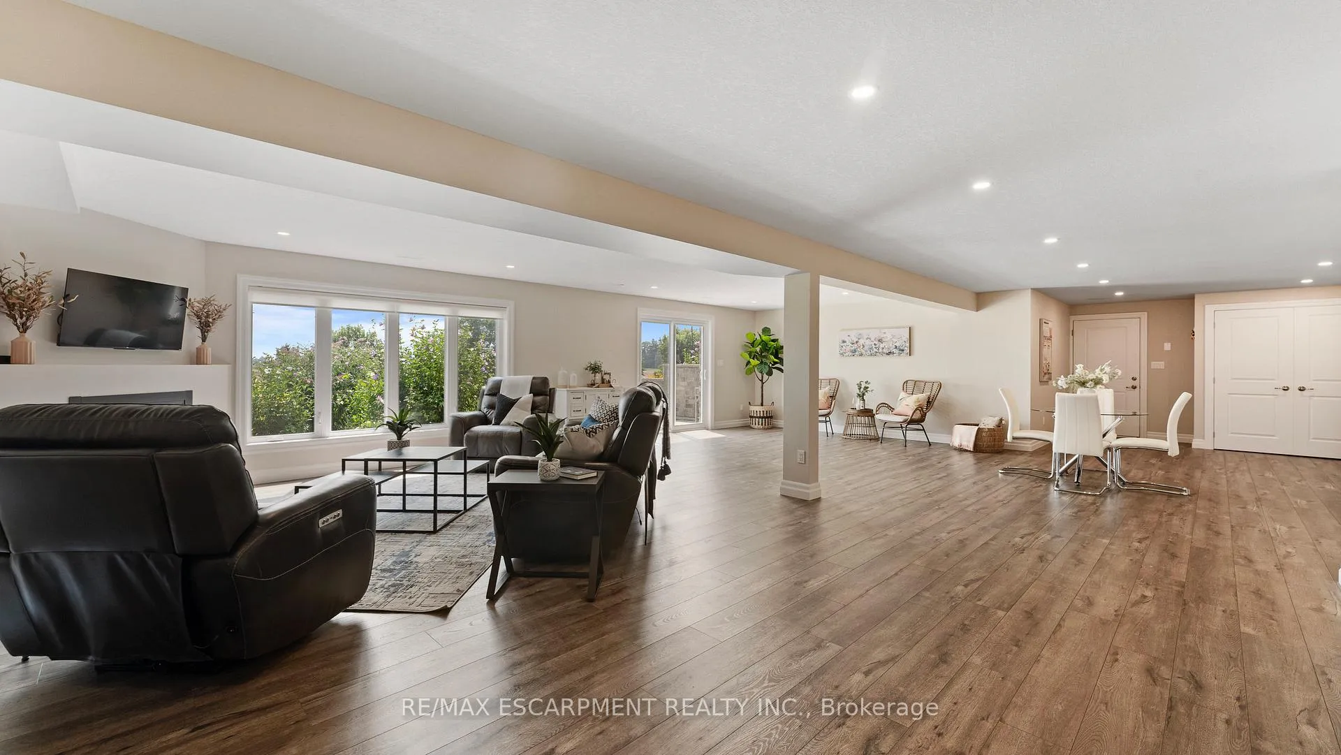 Photo 23 of Unit 3, 670 Bishopsgate Road, Brant, Paris — HOMEH