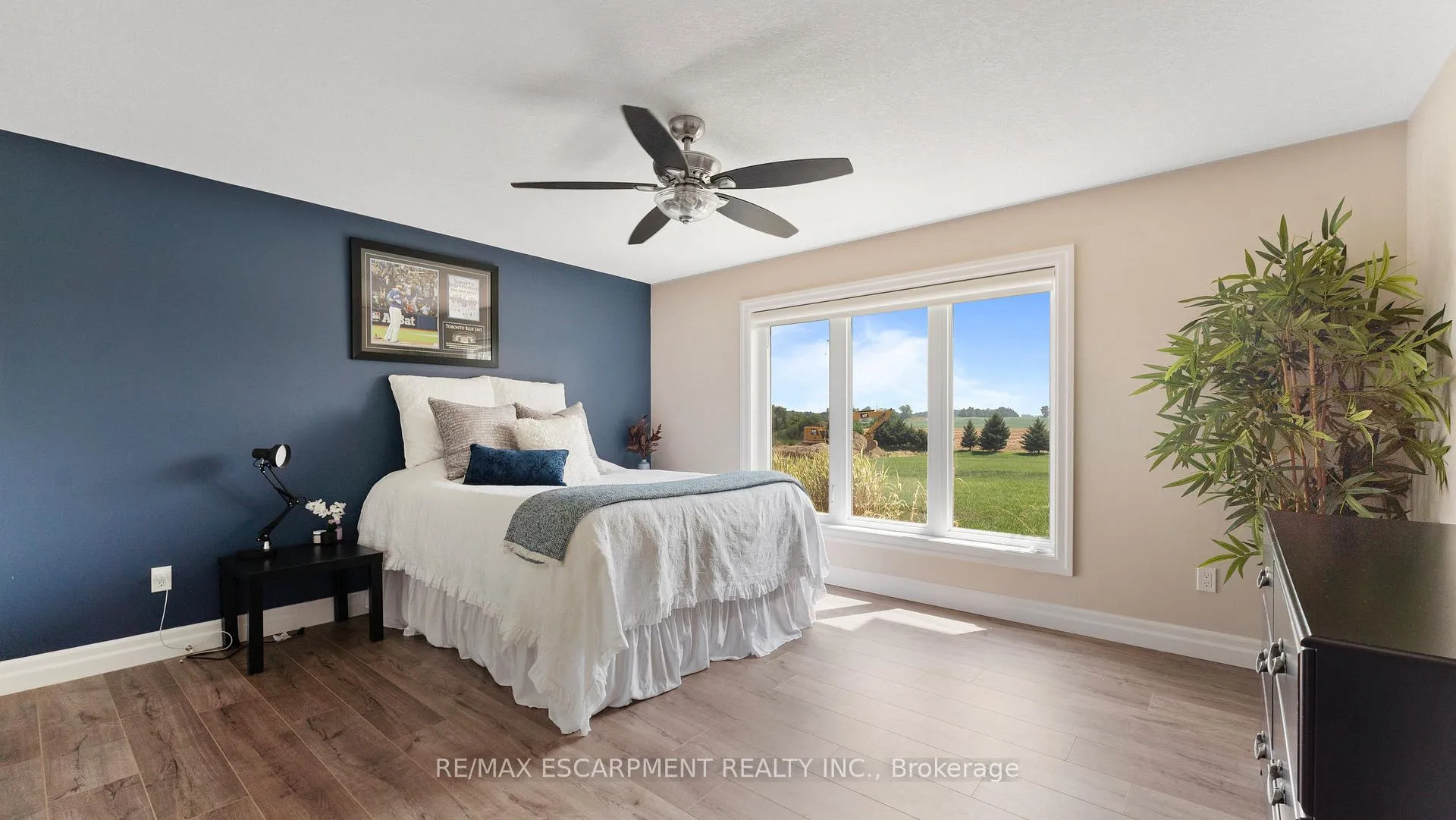 Photo 29 of Unit 3, 670 Bishopsgate Road, Brant, Paris — HOMEH