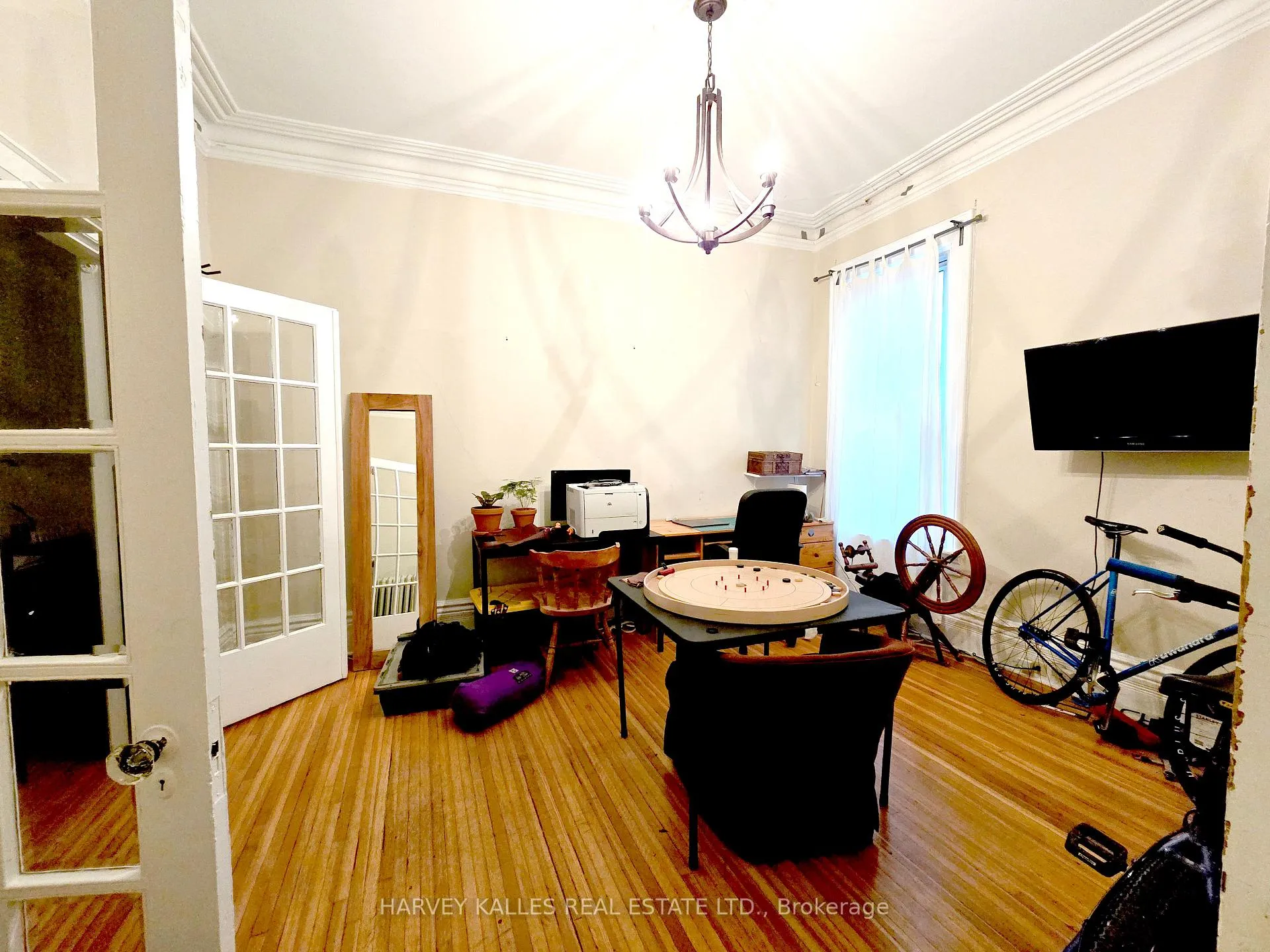 Photo 5 of 12 Bellevue Avenue, Toronto, Kensington-Chinatown — HOMEH