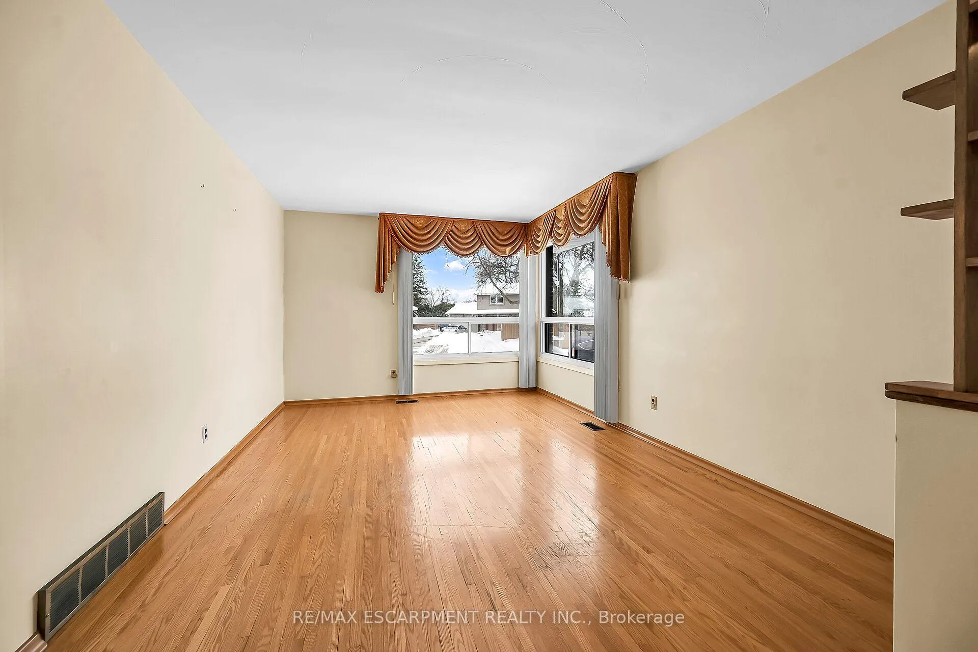 Photo 5 of 41 Crane Court, Hamilton, Bruleville — HOMEH