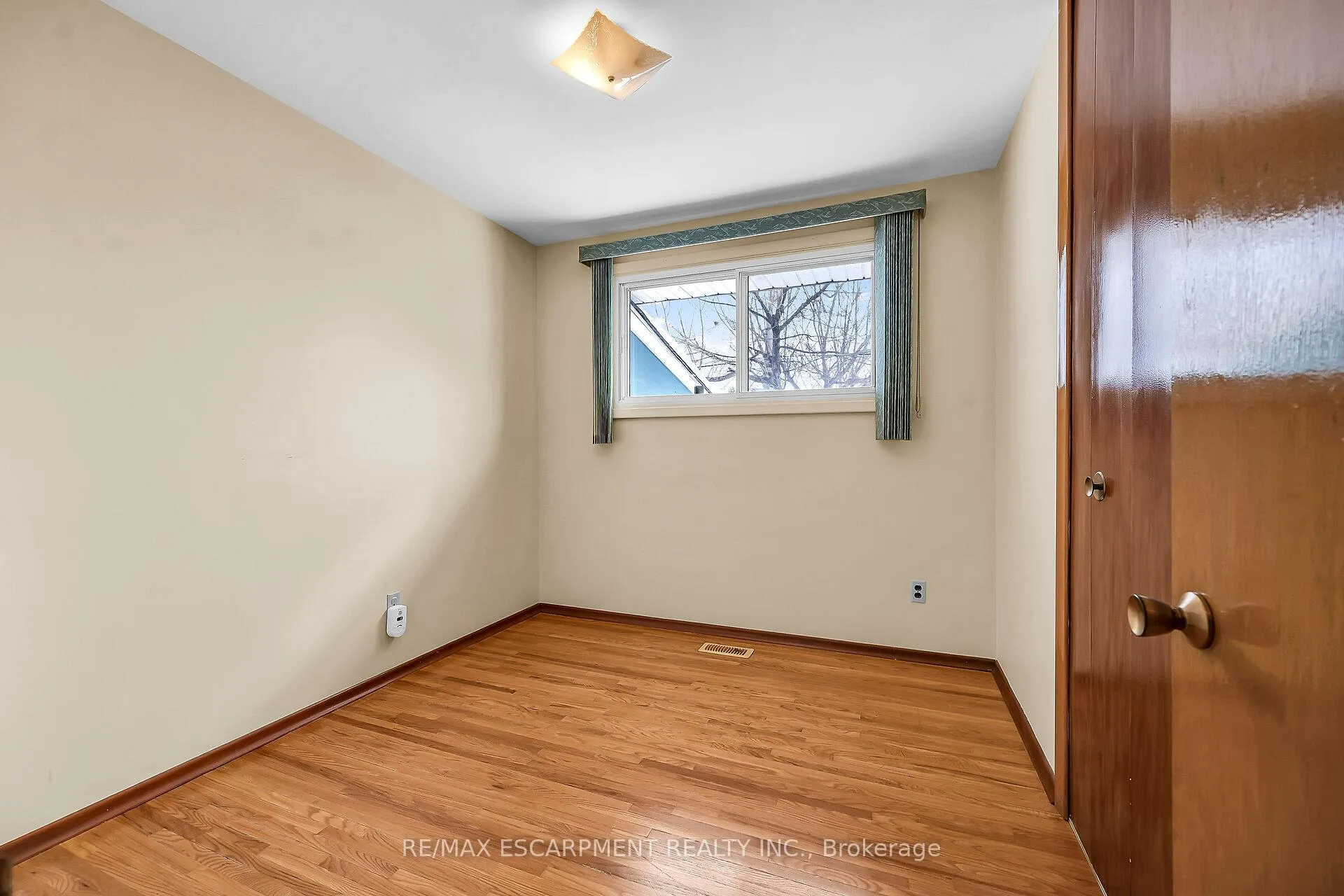 Photo 16 of 41 Crane Court, Hamilton, Bruleville — HOMEH
